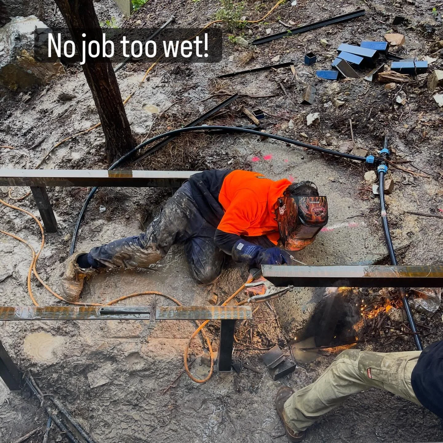 Shout out to Patrick @outside_the_square_engineering and @yarra_ridge_landscapes 
While I was safely tucked up in the office and in a clients kitchen, they were rolling in the mud getting the steel platforms installed at our Healesville project today