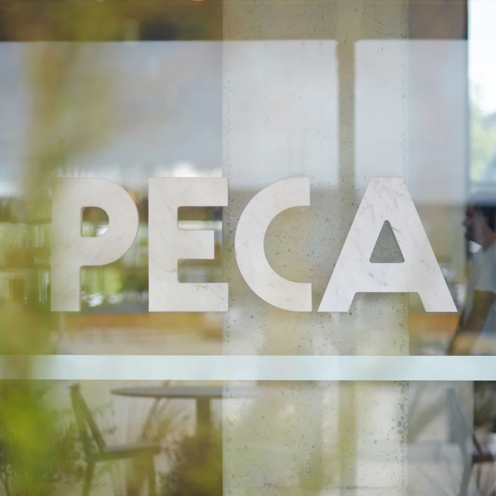 JuicyDesign-ProjectThumbnail-1000x1000-InteriorBranding-Peca-GregoryHills-05.jpg