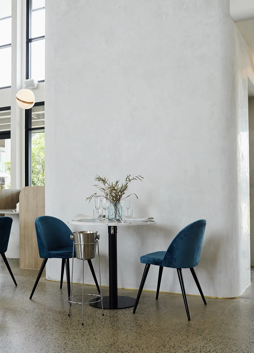 JuicyDesign-ProjectPortrait-1000x1389-InteriorBranding-Peca-GregoryHills-06.jpg