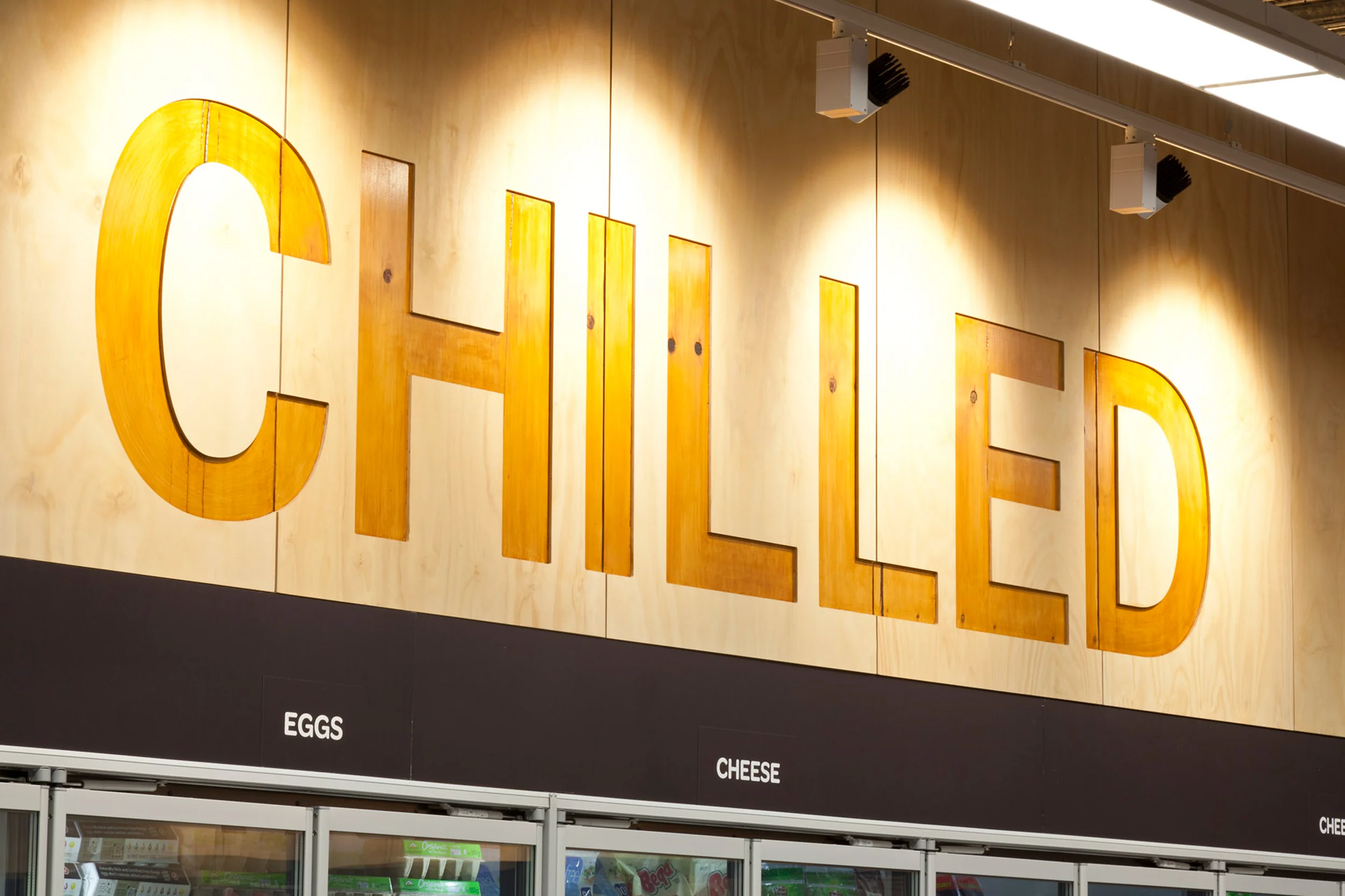 JuicyDesign-Projecthero-2500x1666-InteriorBranding-Woolworths-02.jpg