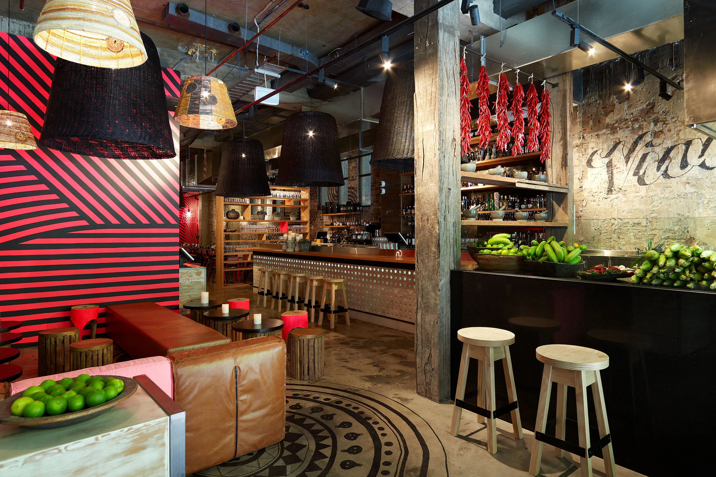 JuicyDesign-Projecthero-2500x1666-InteriorBranding-Mejico-04.jpg