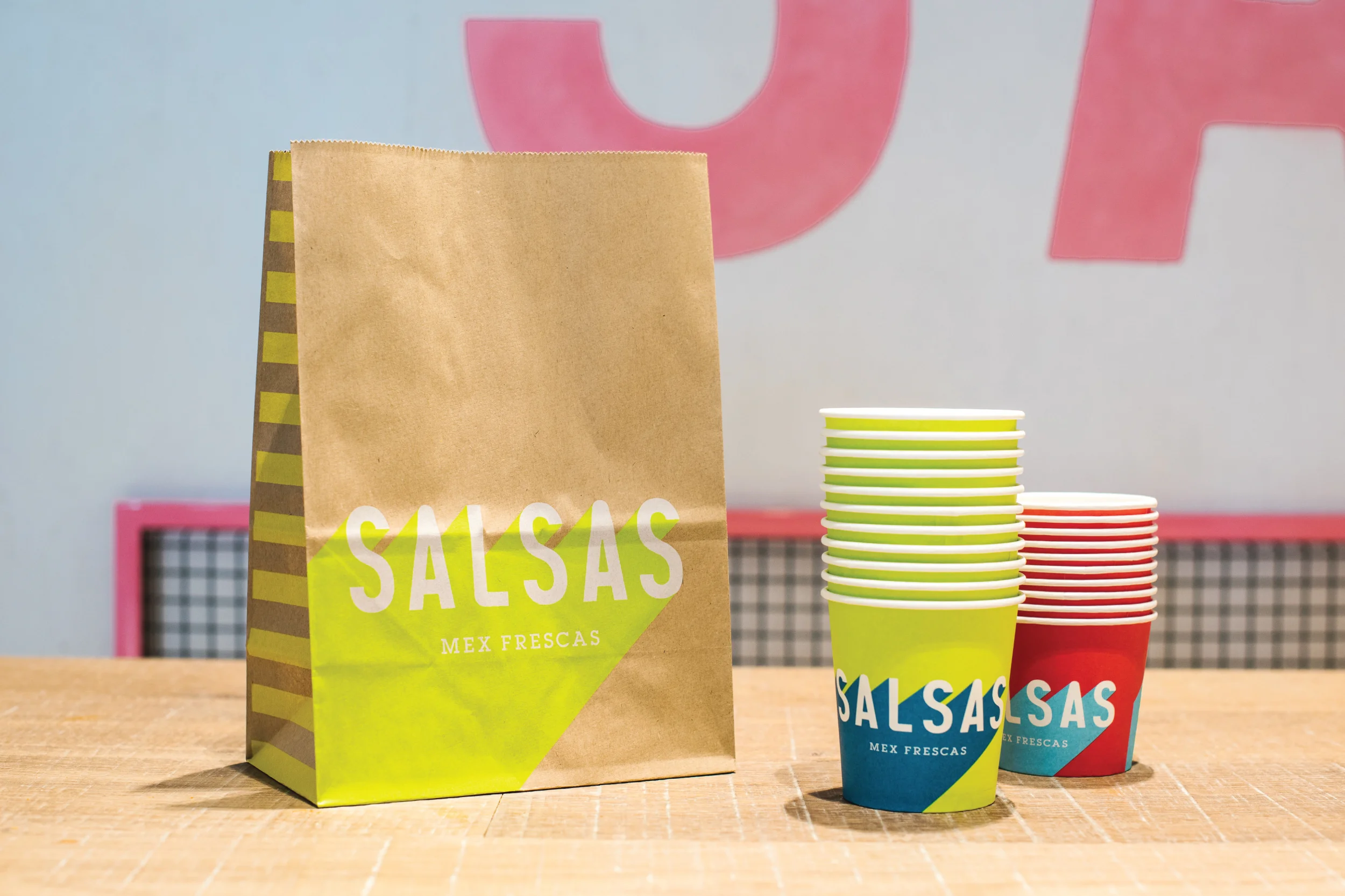 JuicyDesign-Projecthero-2500x1666-InteriorBranding-Salsas-RetailZoo-09.jpg