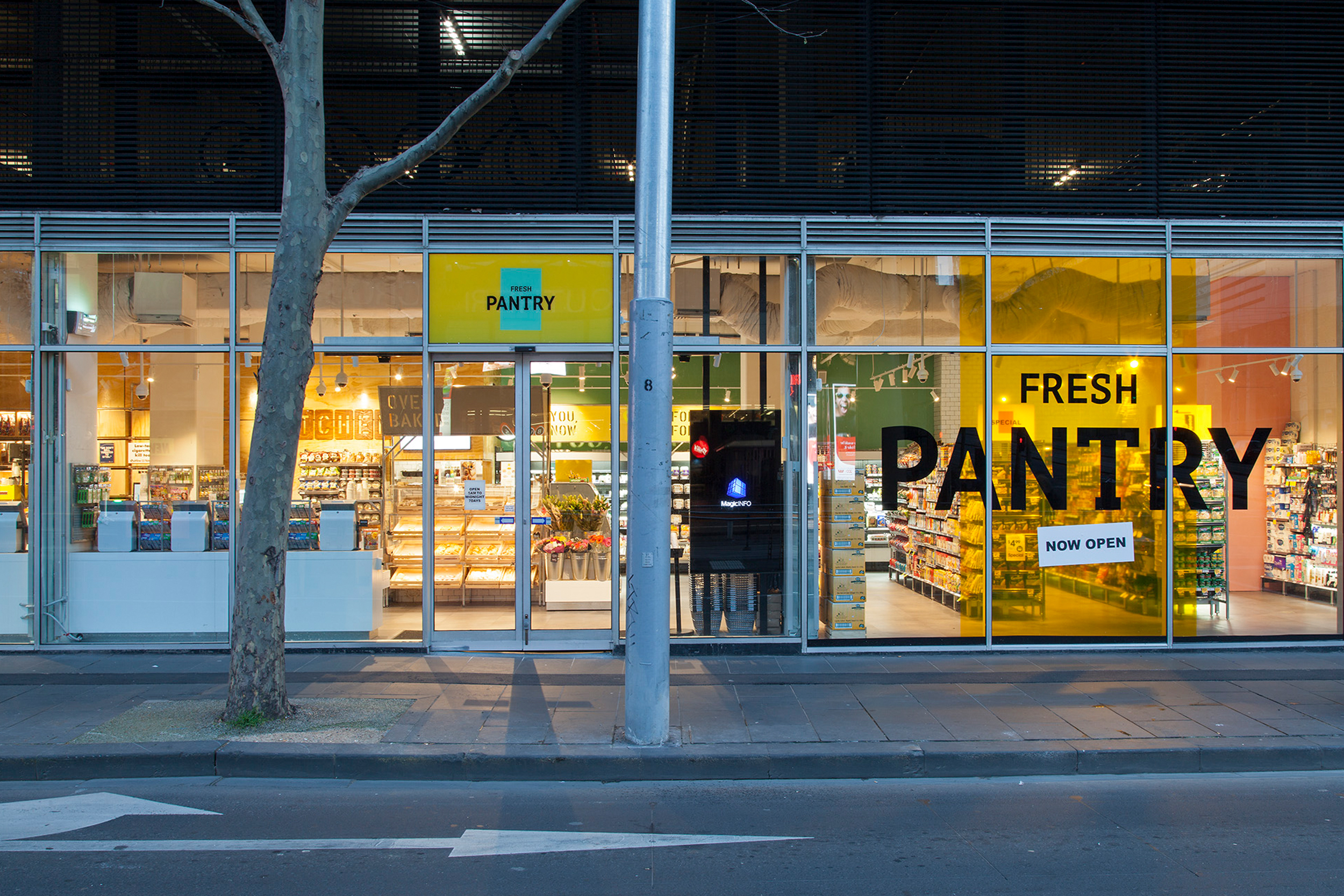 JuicyDesign-Projecthero-2500x1666-InteriorBranding-Retail-FreshPantry-IGA-03.jpg