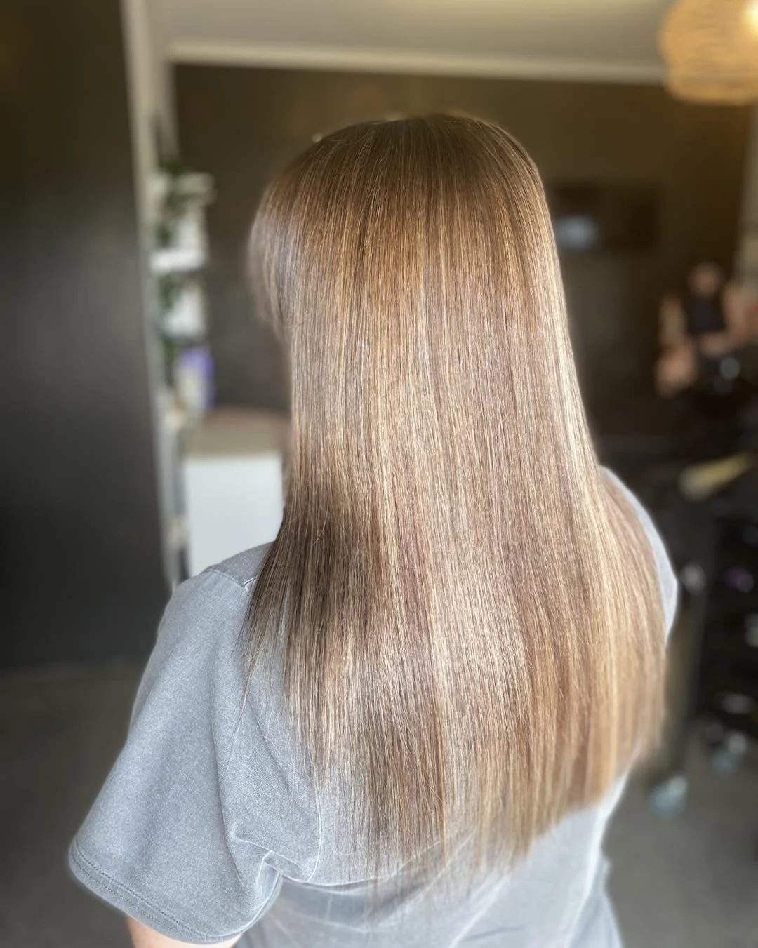 Such a pretty colour melt ☀️✨ 

.
.
.

📞 (07) 4317 4192
🌐 www.iconsalonshb.comau
📍 1/40 Torquay Road Pialba QLD

.
.
.

#hairdresserherveybay #hairsalonherveybay #beautysalonherveybay #salonherveybay #cosmetictatooherveybay #browtattooherveybay  #