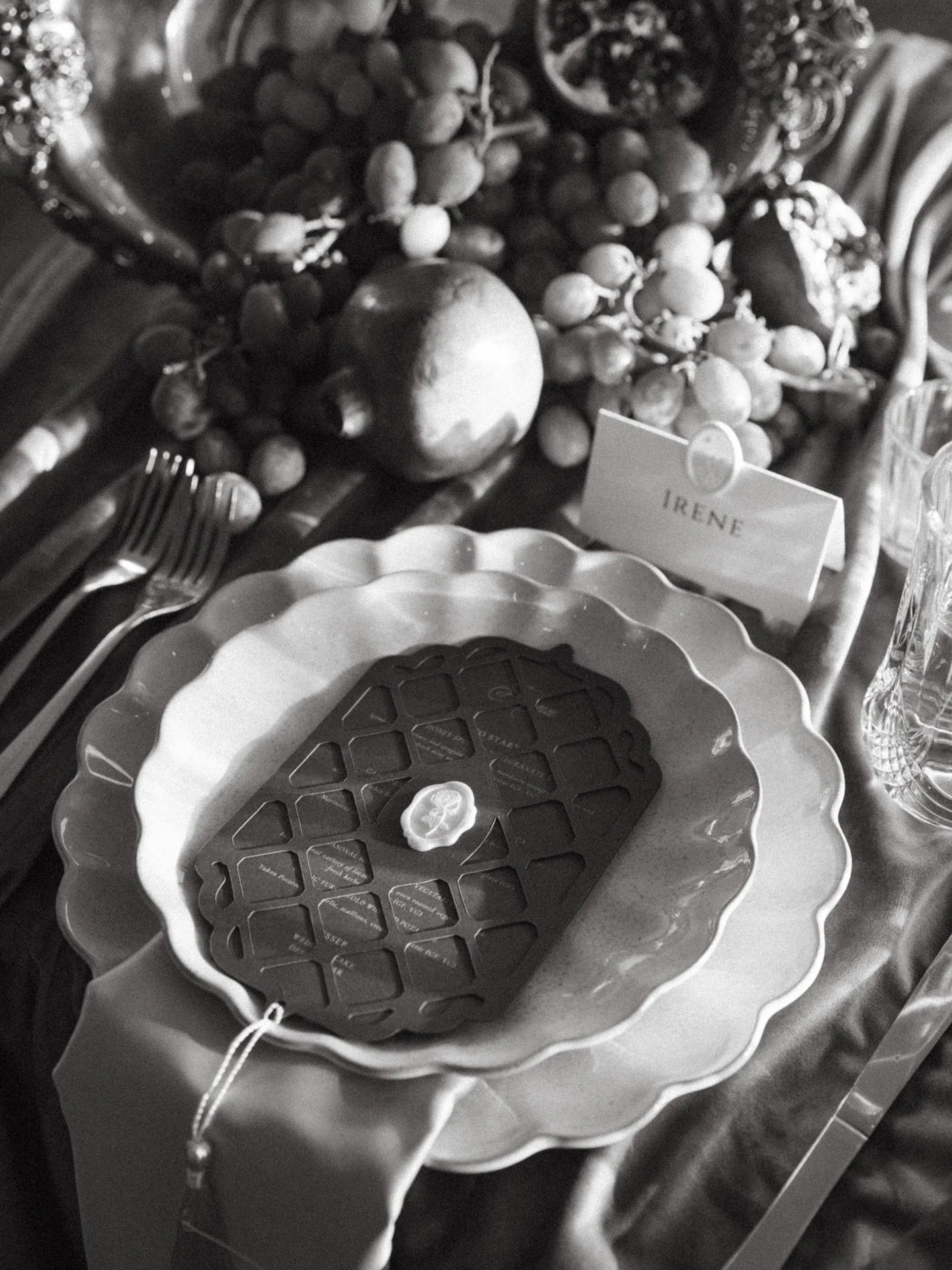 One of my favorite menu designs to date ♥️ 
Double leyered die-cut menus with wax seals & tassels to bring it to life! What an honor it was to work with @fawnevents again for this incredibly stunning wedding. Congrats to J&A on a beau