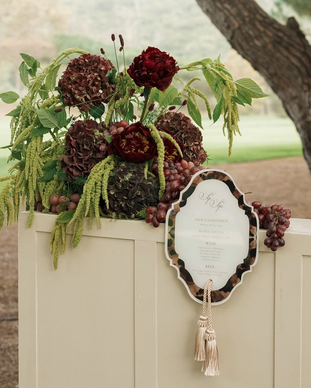 A perfect fall wedding in Laguna for G&amp;A 🍂

The incredible team:
Venue: @theranchlb
Planning &amp; Design: @fawnevents 
Photo: @hollysigafoosphoto
Floral: @flor.esarturo
Standard Rentals: @townandcountry_eventrentals
Specialty Rentals &amp; Tabl