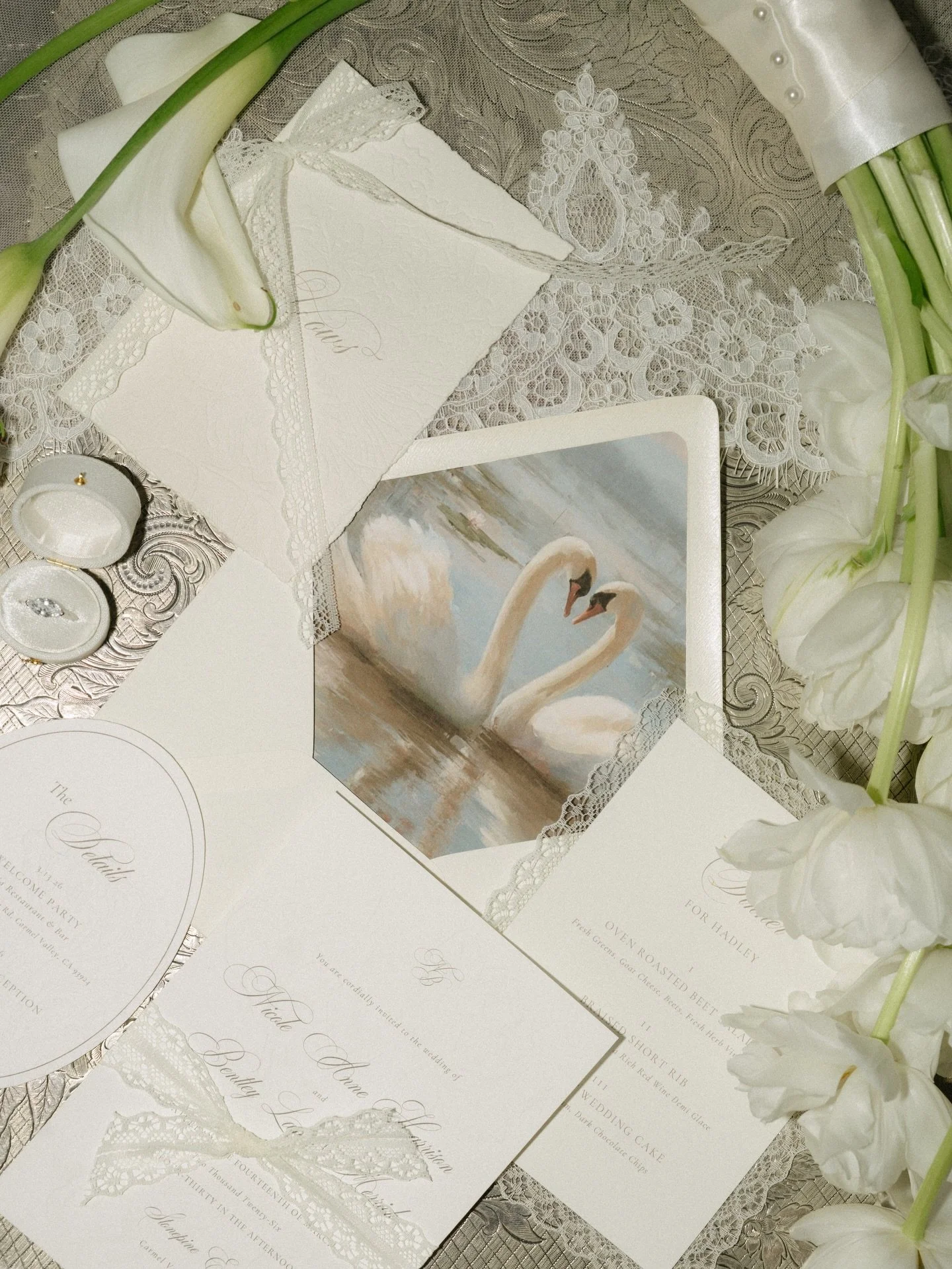 The invitation suite of my dreams 🦢✨

Vendors:
| Photographer: @sunandsoulphoto 
| Planner &amp; Design @Sierrajamesevents
| Hosts: @Sierrajamesevents @Ariele_photography @Sierradawnphoto
| Venue: @Stonepineestate
| Florals: @Thistleoakfloralco
| Co