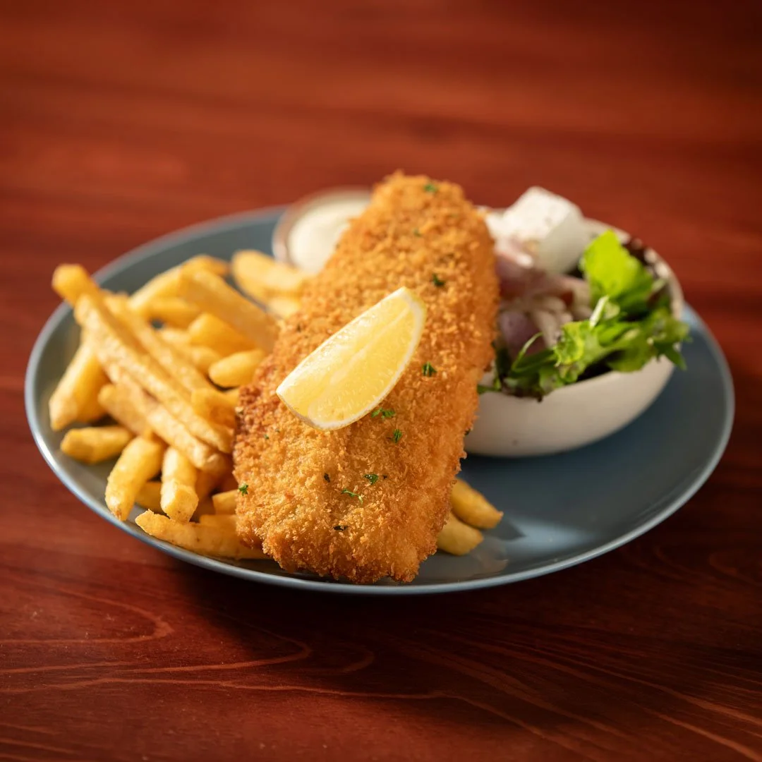 Weekday lunch special featuring pub classics at Bentleys Hotel, Clare Valley.