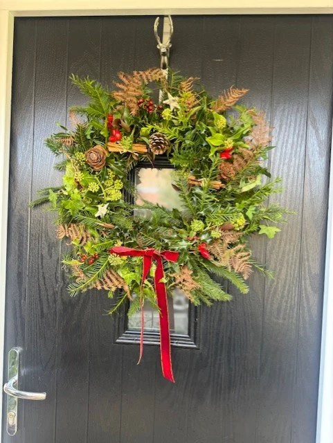 Wreath on door2.jpg
