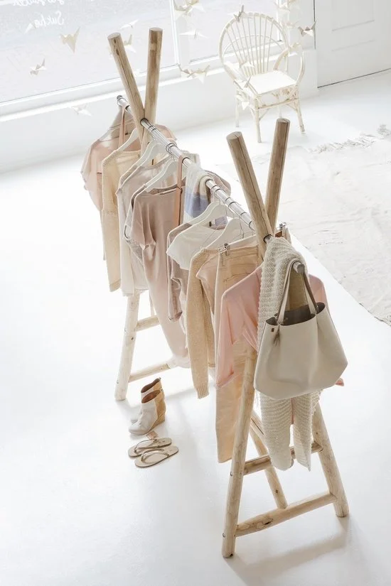 4 penderies ouvertes