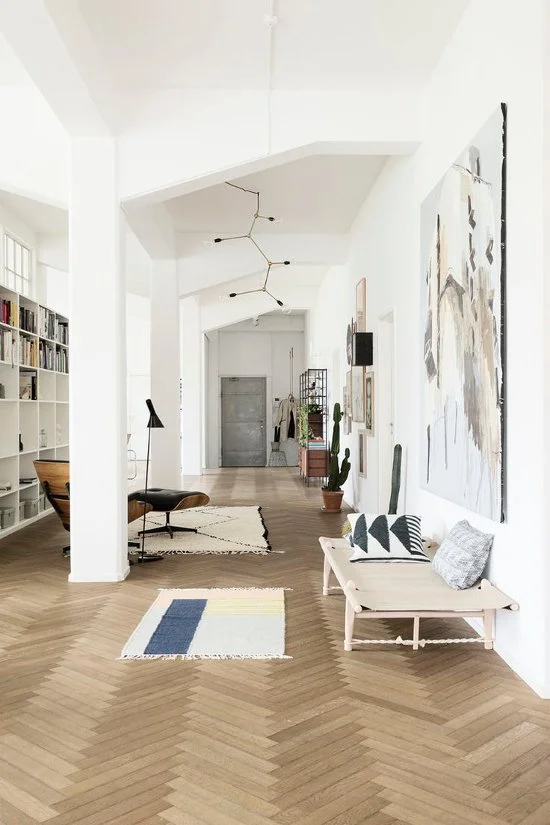 9 inspirations pour un parquet à batôns rompus