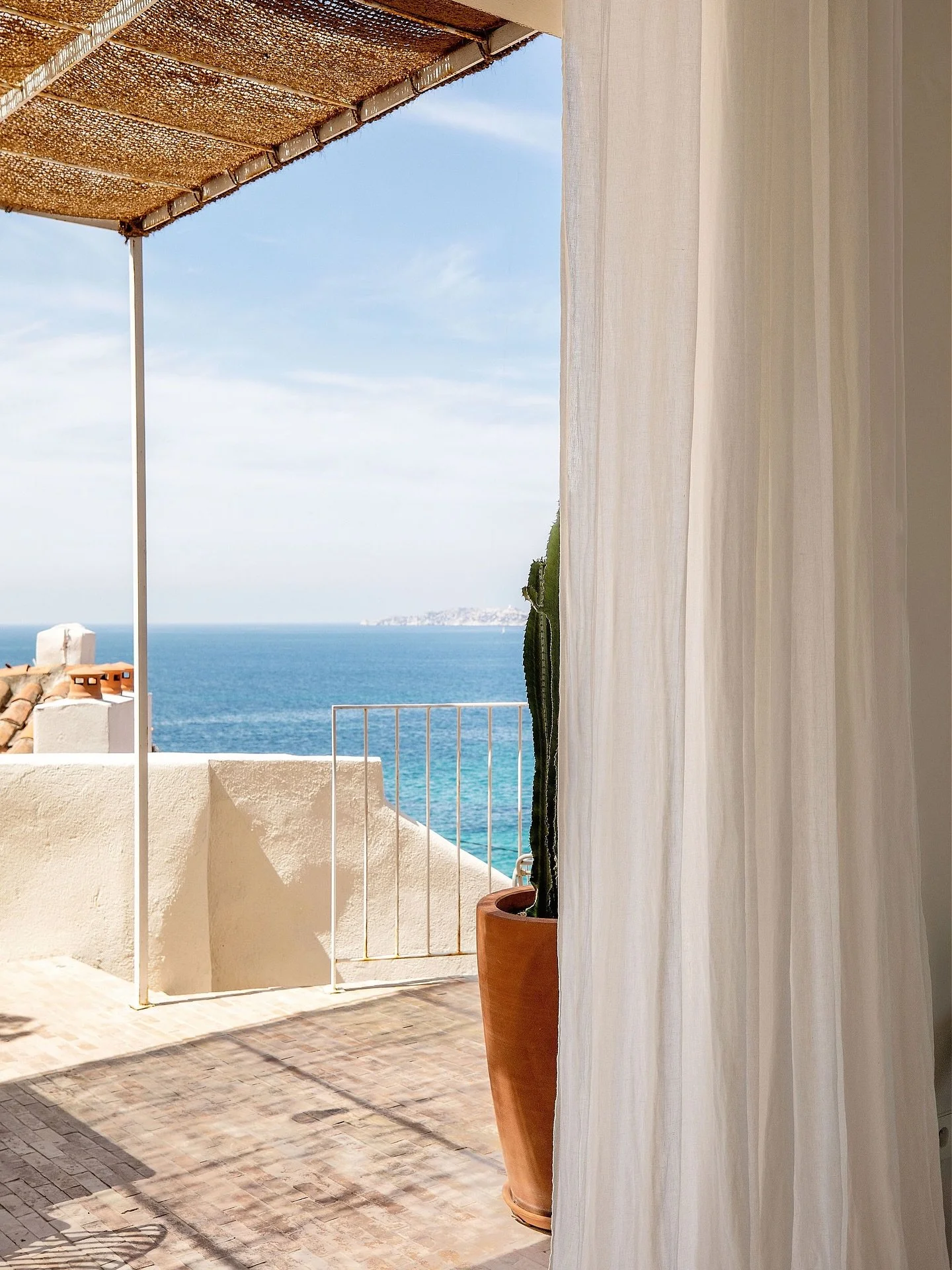 En 10 ans, on a choisi nos chantiers pour l&rsquo;ambition du projet, le potentiel du lieu, l&rsquo;entente avec les clients, l&rsquo;emplacement et &hellip; la vue. Car il ne faut pas sous-estimer le plaisir qu&rsquo;on a en se rendant sur place pen