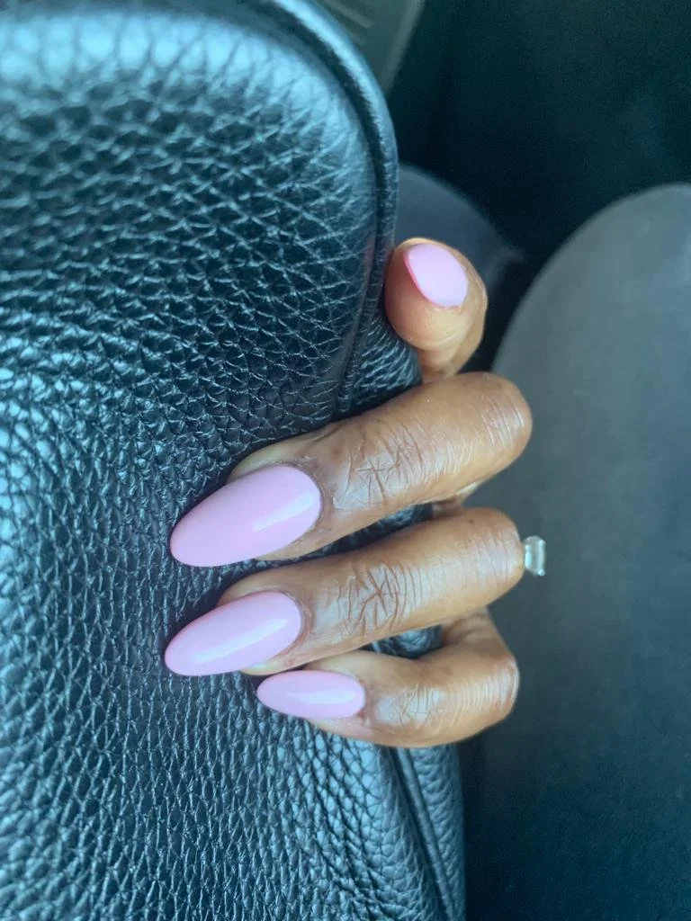 We offer a full service of natural nail care, gel colour, acrylic extensions and overlays, gel extensions and overlays and dipping colour