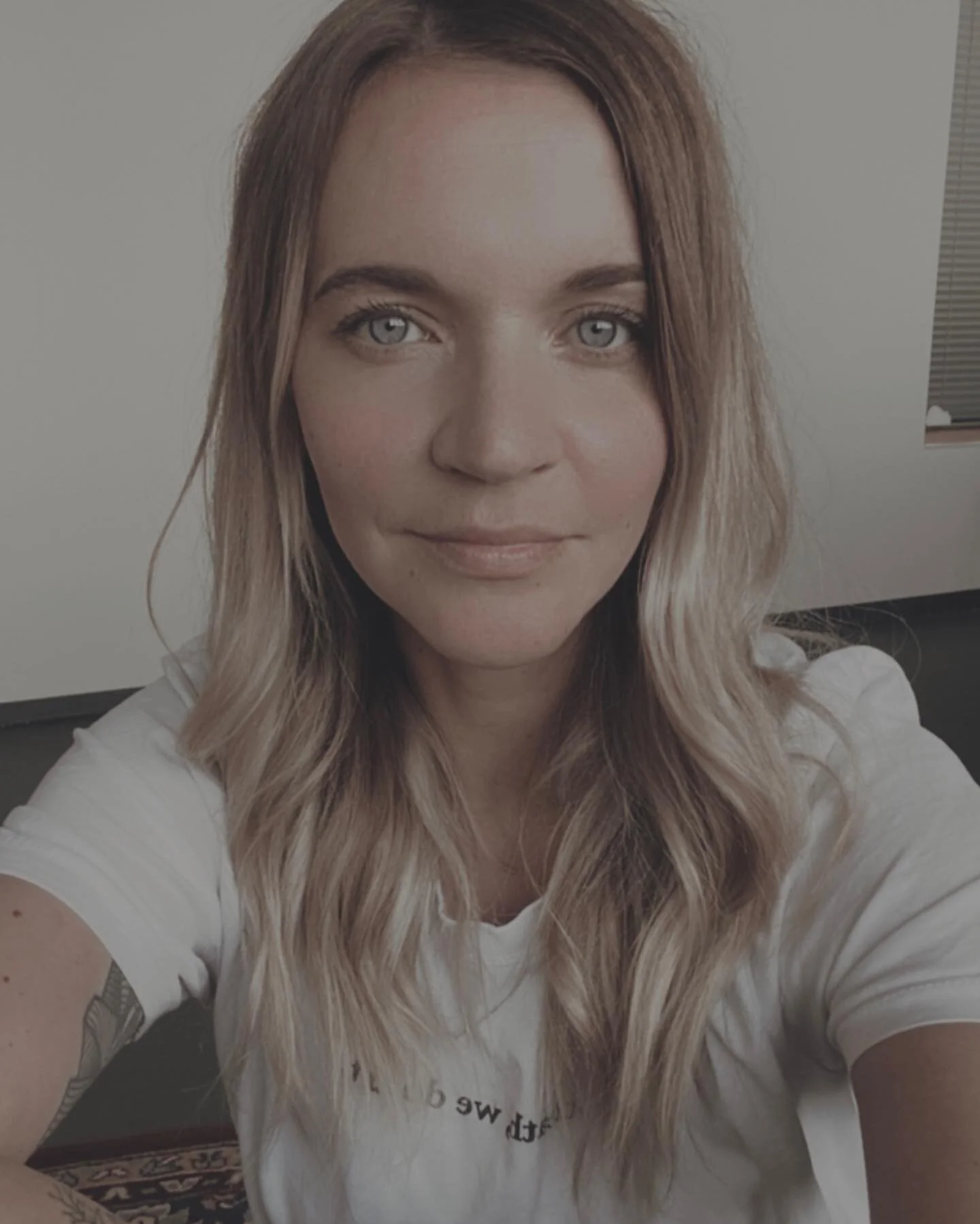 33 years old now.
And here is a selfie.

I wanted to go deep with this post but let me just say I&rsquo;m thankful for friends, a good ros&eacute; and cute kids. 

What is really stressing me right now is my broken dishwasher.

#wehadadresscode #rose