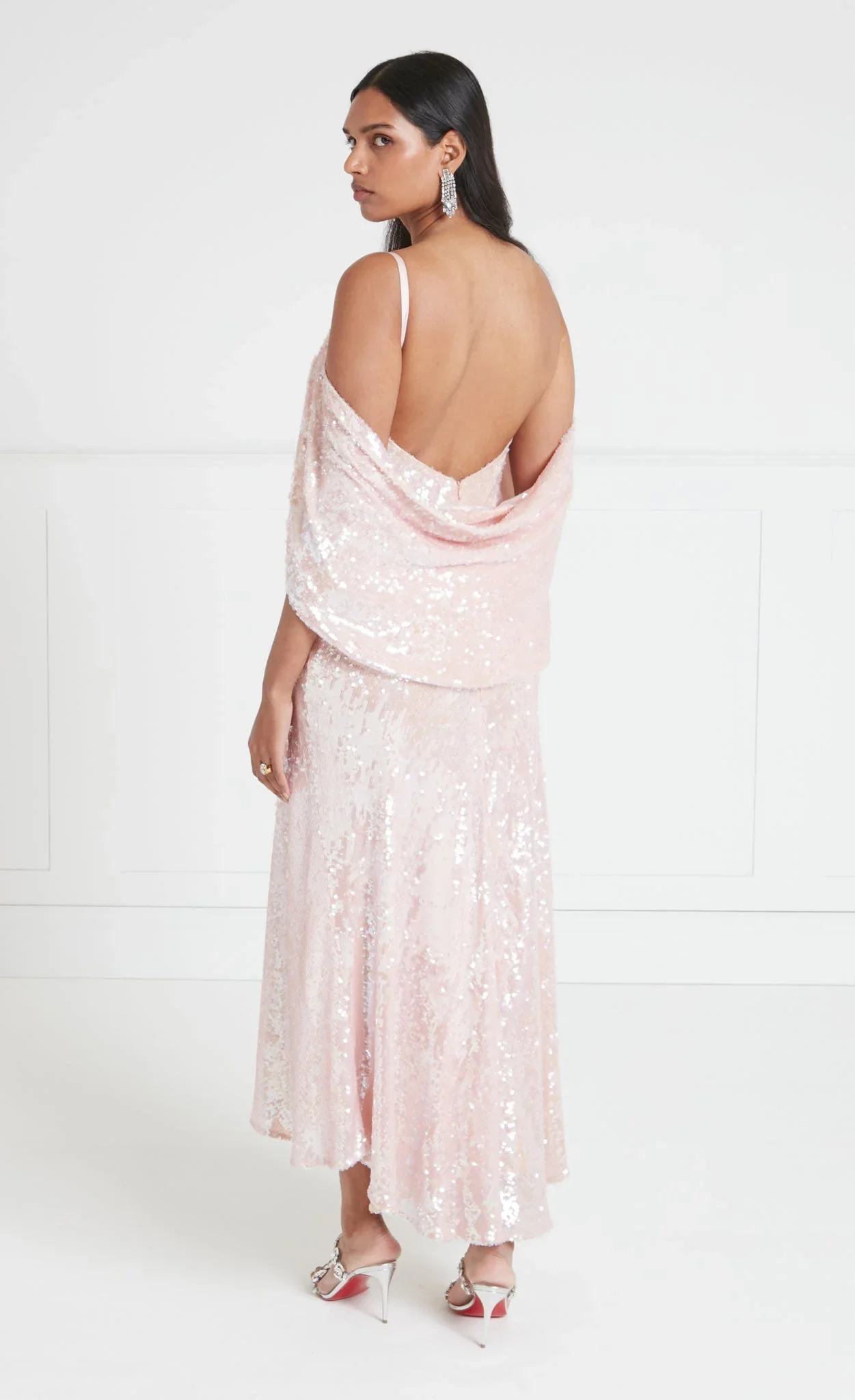 25SS-SAL-54347B_SALMASTRAPPYDRESS_PINK23.webp