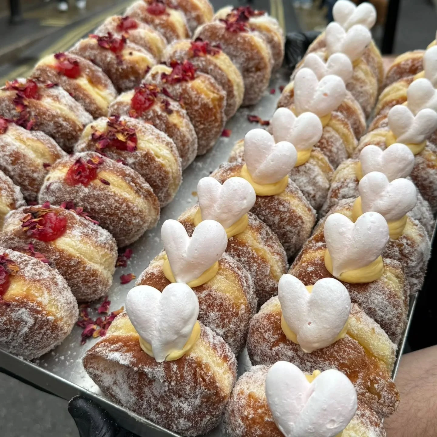 Love is in the air&hellip; and on the menu ❤️

This Valentine&rsquo;s, treat your special someone (or yourself!) to something truly delicious 💘

🍩 From @breadaheadbakery
Indulge in their limited-edition romantic donuts:

🥭🥥 Passion Fruit &amp; Co