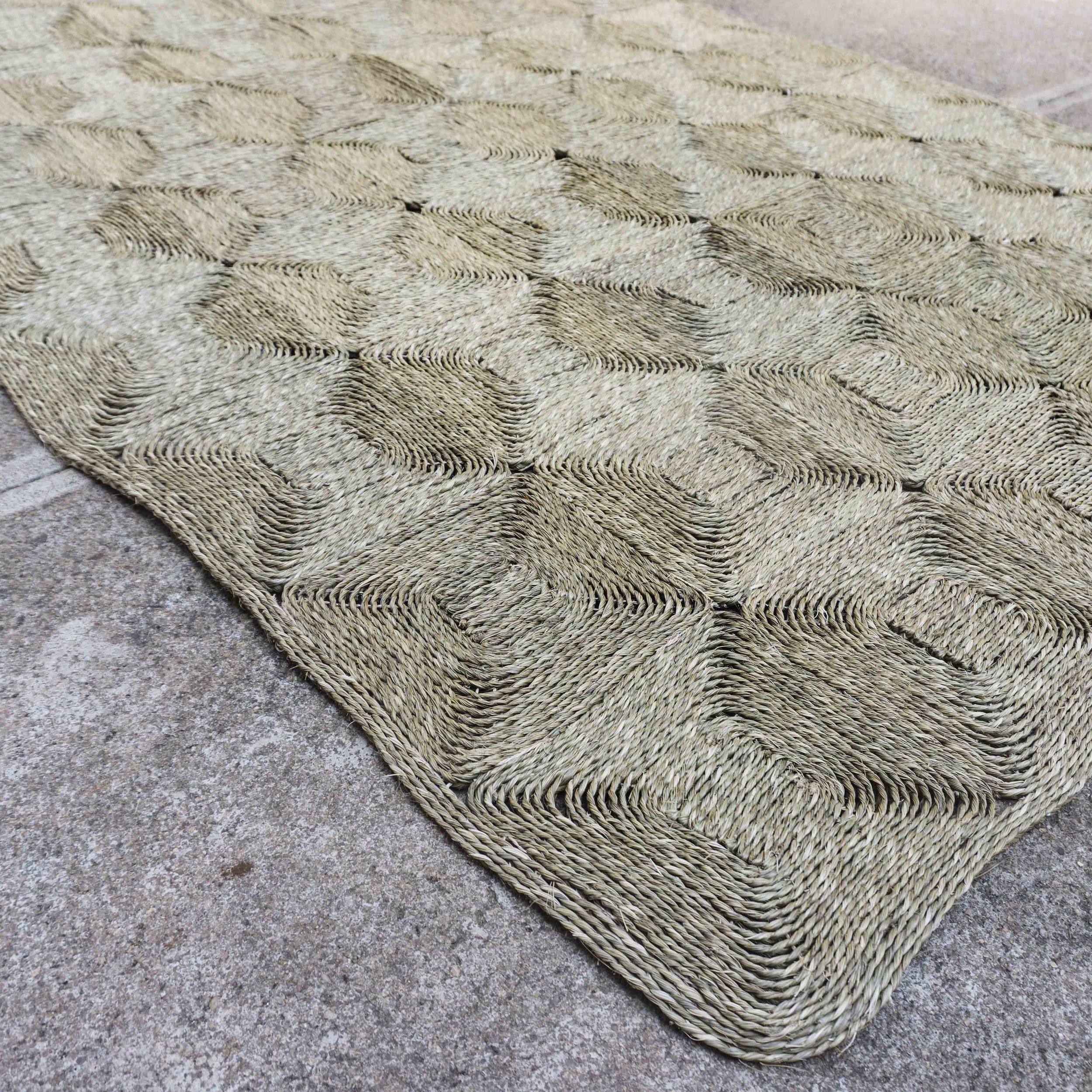 Smoke tiled floor mat