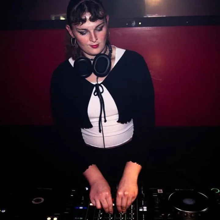 another year with my favorite divas and darlings in the books! 💕🧚&zwj;♀️✨ 

okay sappy wrap up time:

it was a divalicious year for me, so no apologies for the self congratulation :3 i moved to nyc, i found a sister in @_zei_gler_, and from club to