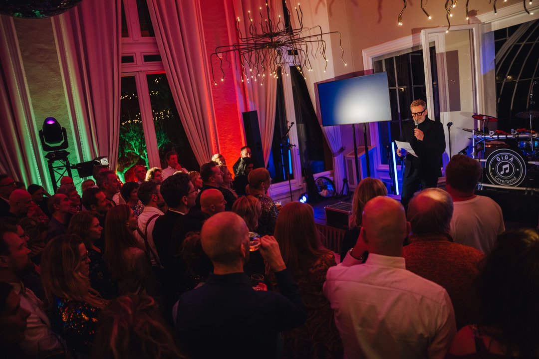 speech-tijdens-bedrijfsfeest.jpg