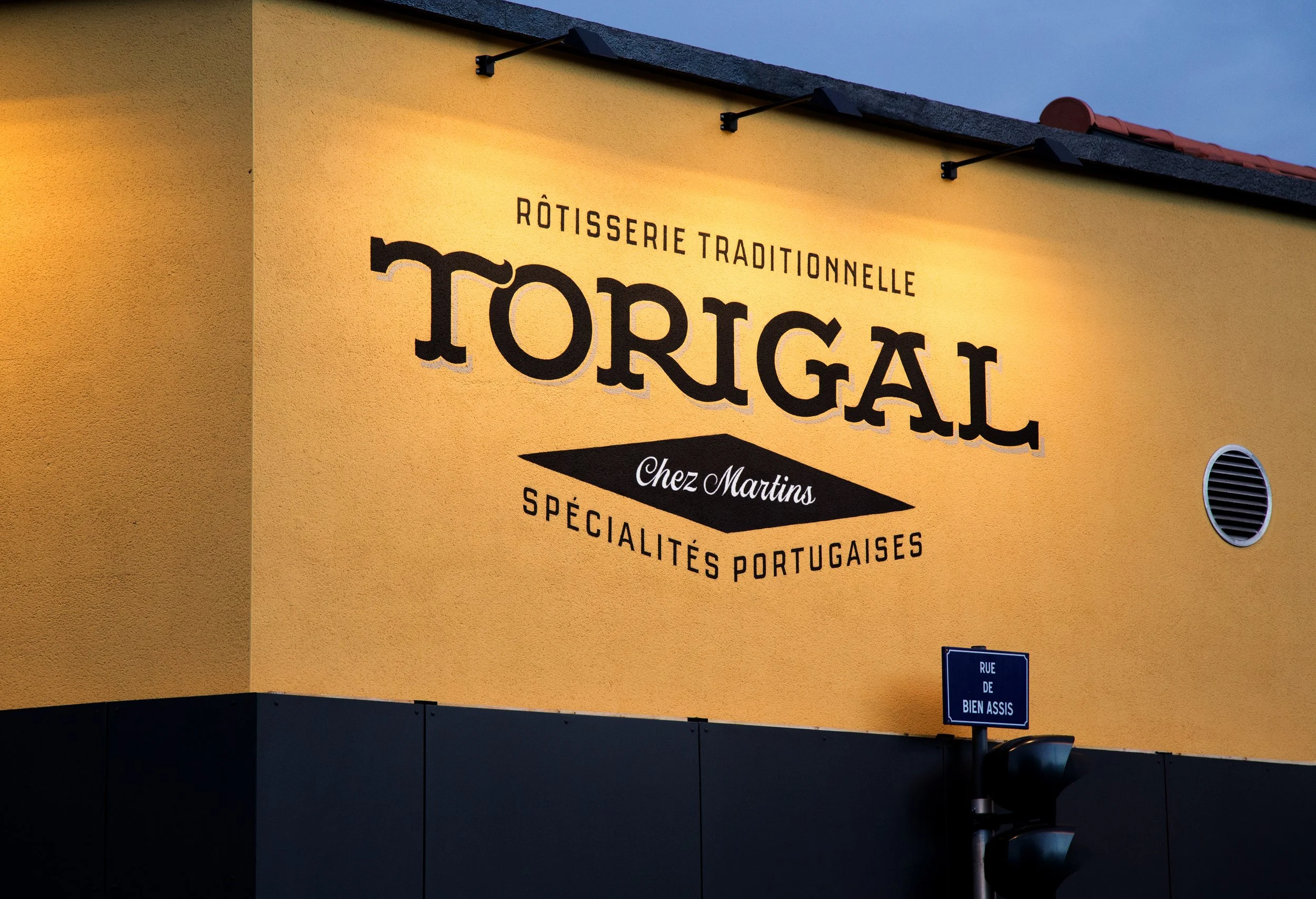 DIXNEUFCENT_TORIGAL_FAÇADE 1.jpg