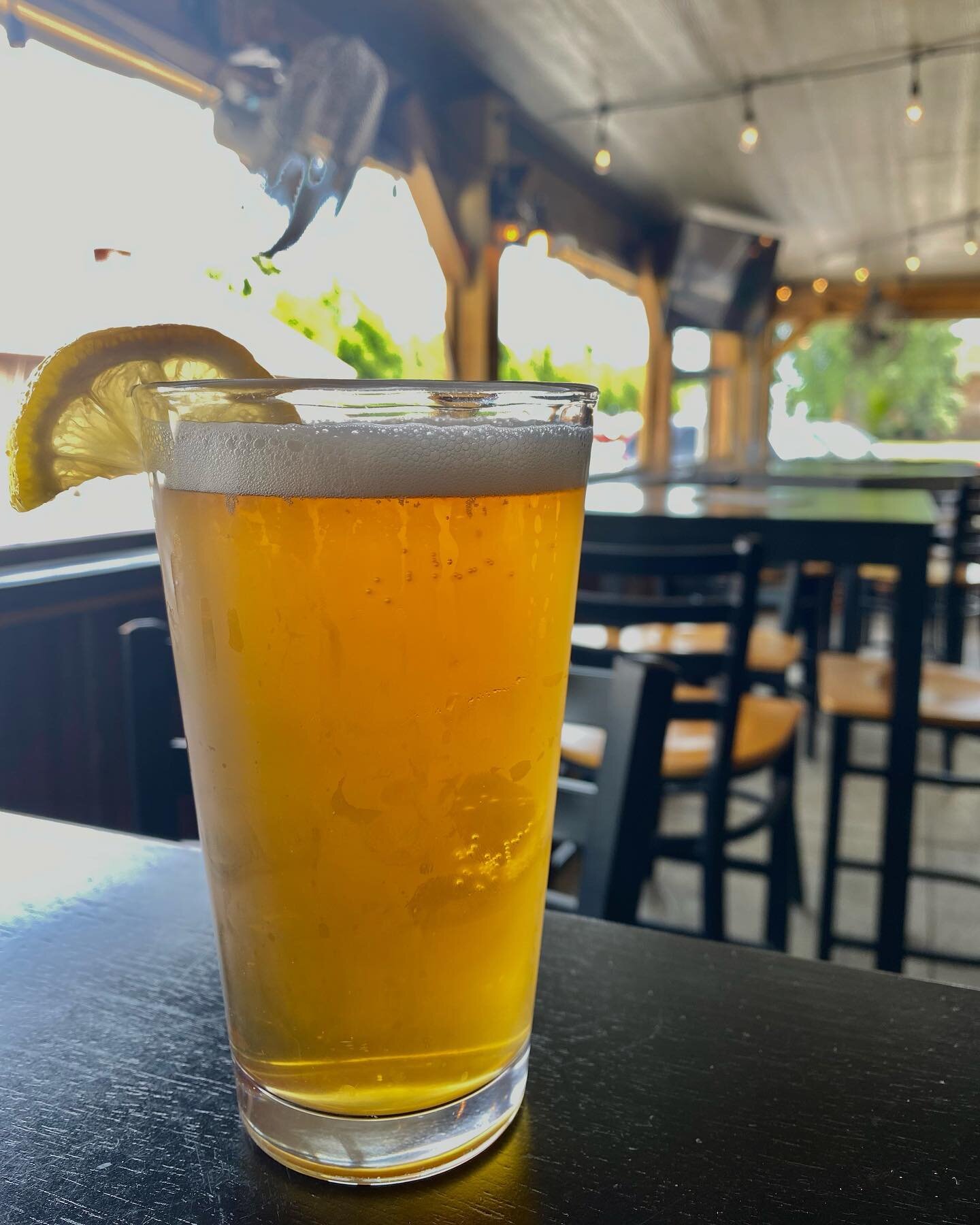 🍻 Lyman Wit is BACK 🍻

The moment you&rsquo;ve all been waiting for&hellip; our summer sipper made with fresh lemongrass and ginger is freshly tapped! 

🎶 Joe Pfeifer will be playing LIVE in the Beer Garden from 7-10 tonight 🎶 

See you here &amp