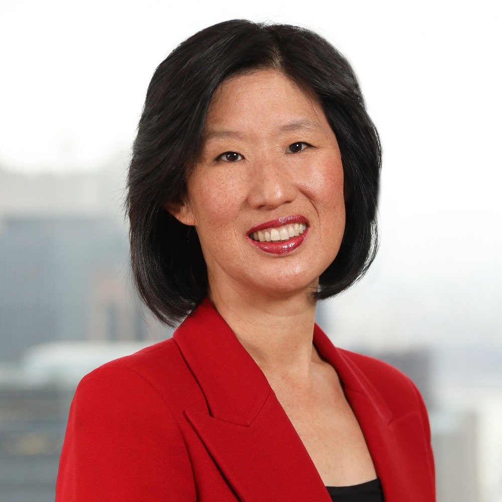 LorraineChowHansen Headshot_1000x1000.jpg