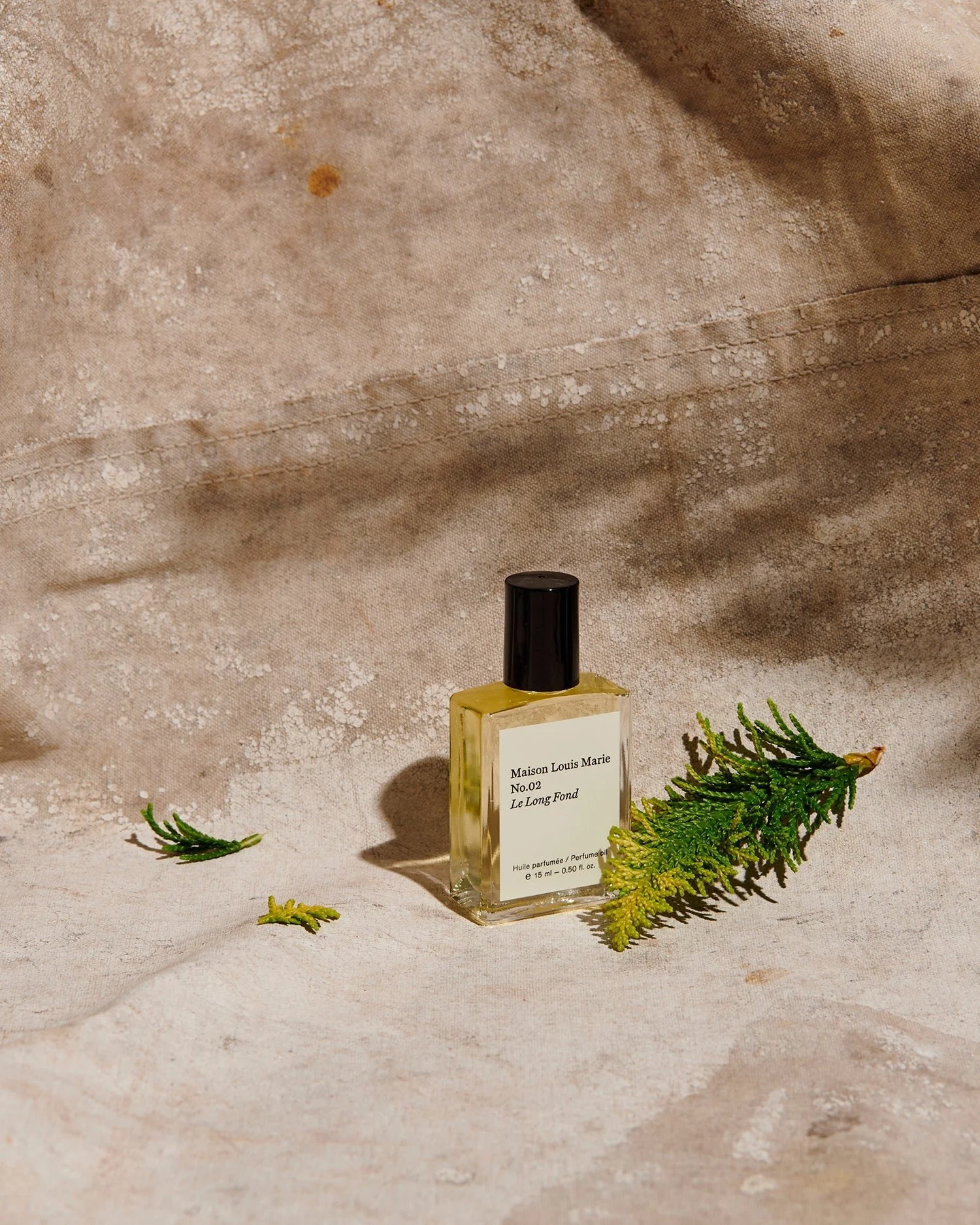 104_Mood_No02LeLongFond_PerfumeOil_15ml_008_1500.jpg