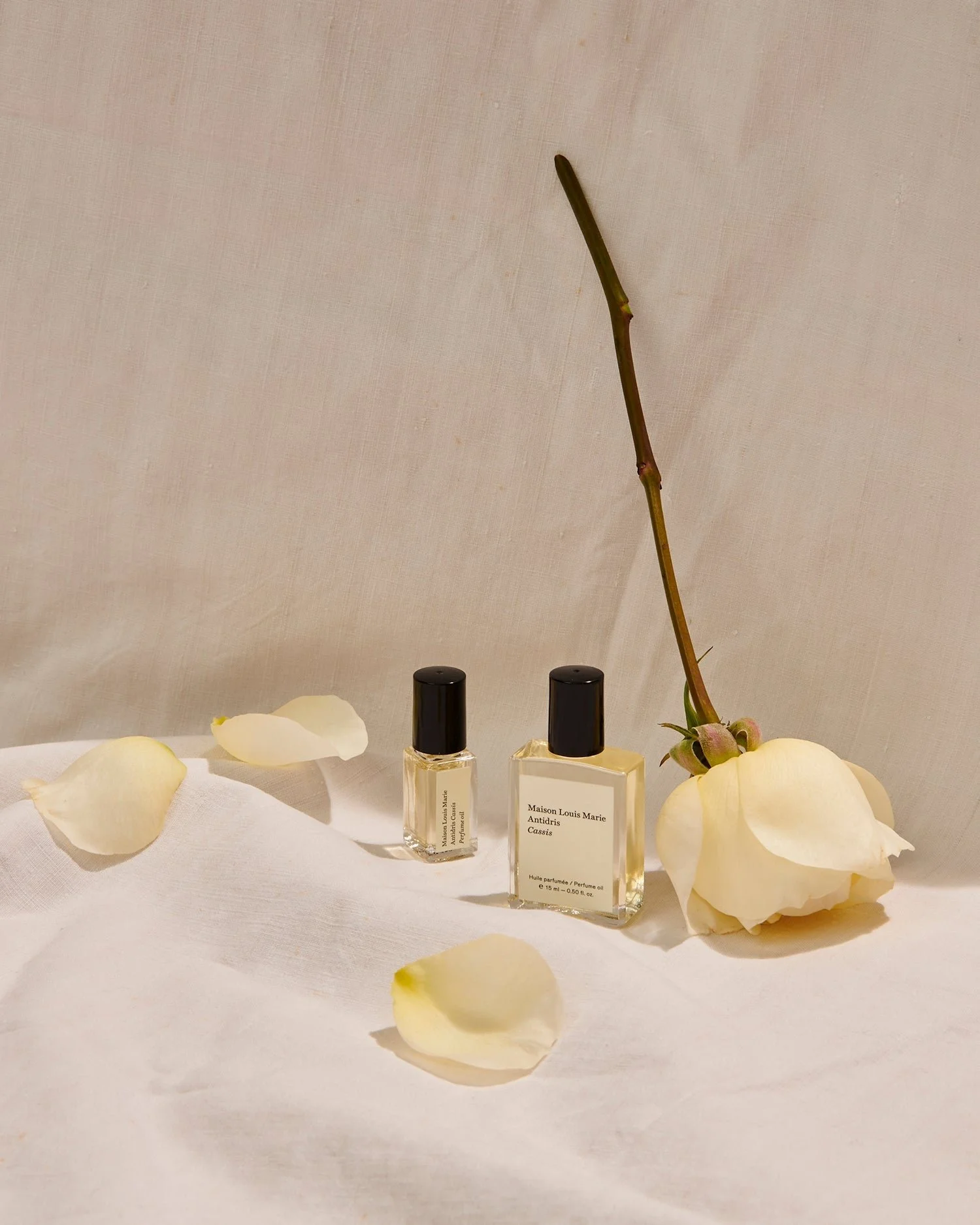 111_Mood_AntidrisCassis_PerfumeOil_15ml_011_1500.jpg