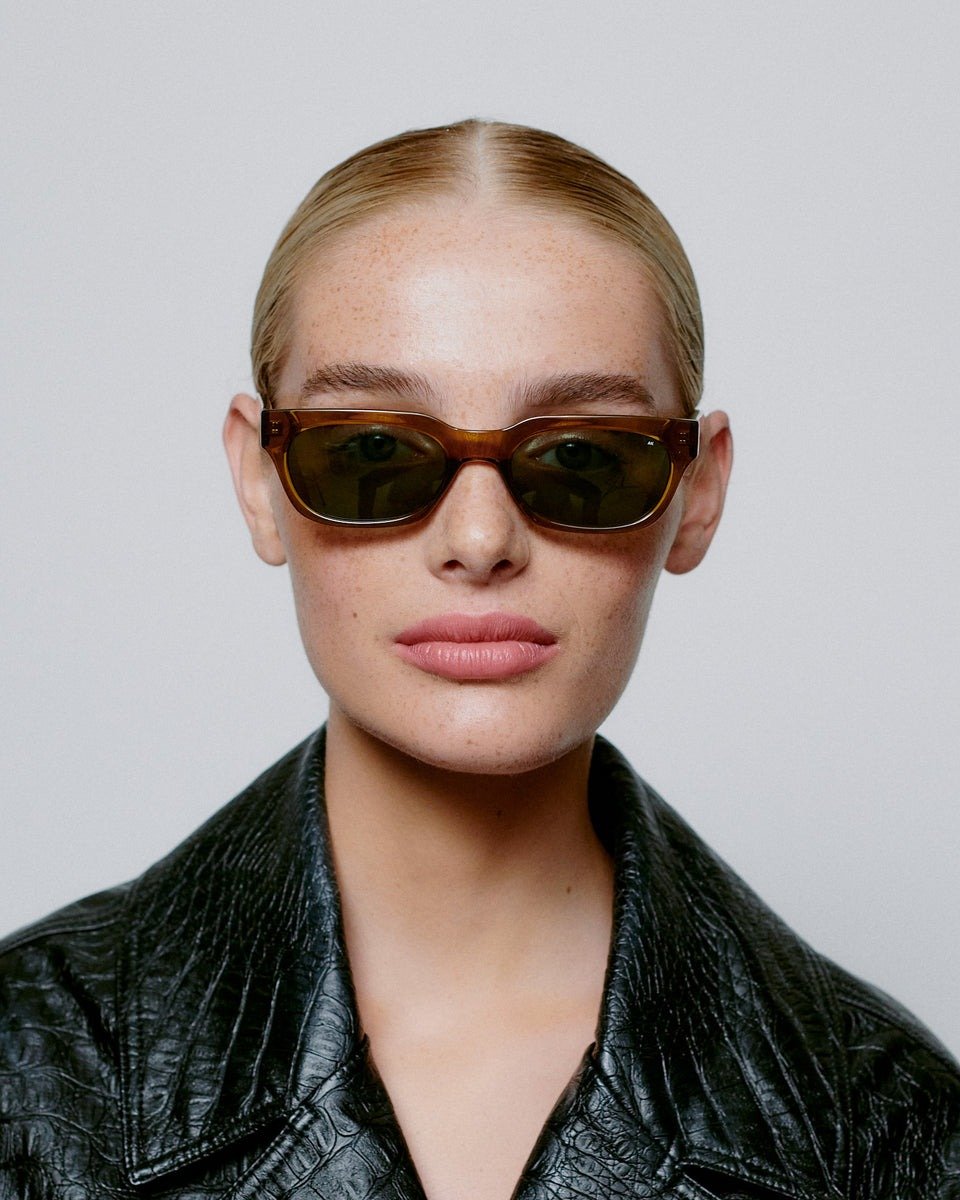 A.KJAERBEDE_BROR_KL2108_SMOKE-TR (1).jpg