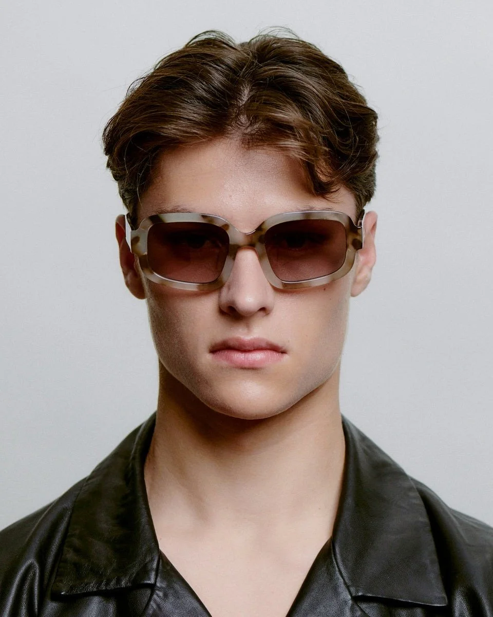 A.KJAeRBEDE_PLUTO_KL2606_COOKIED (1).jpg