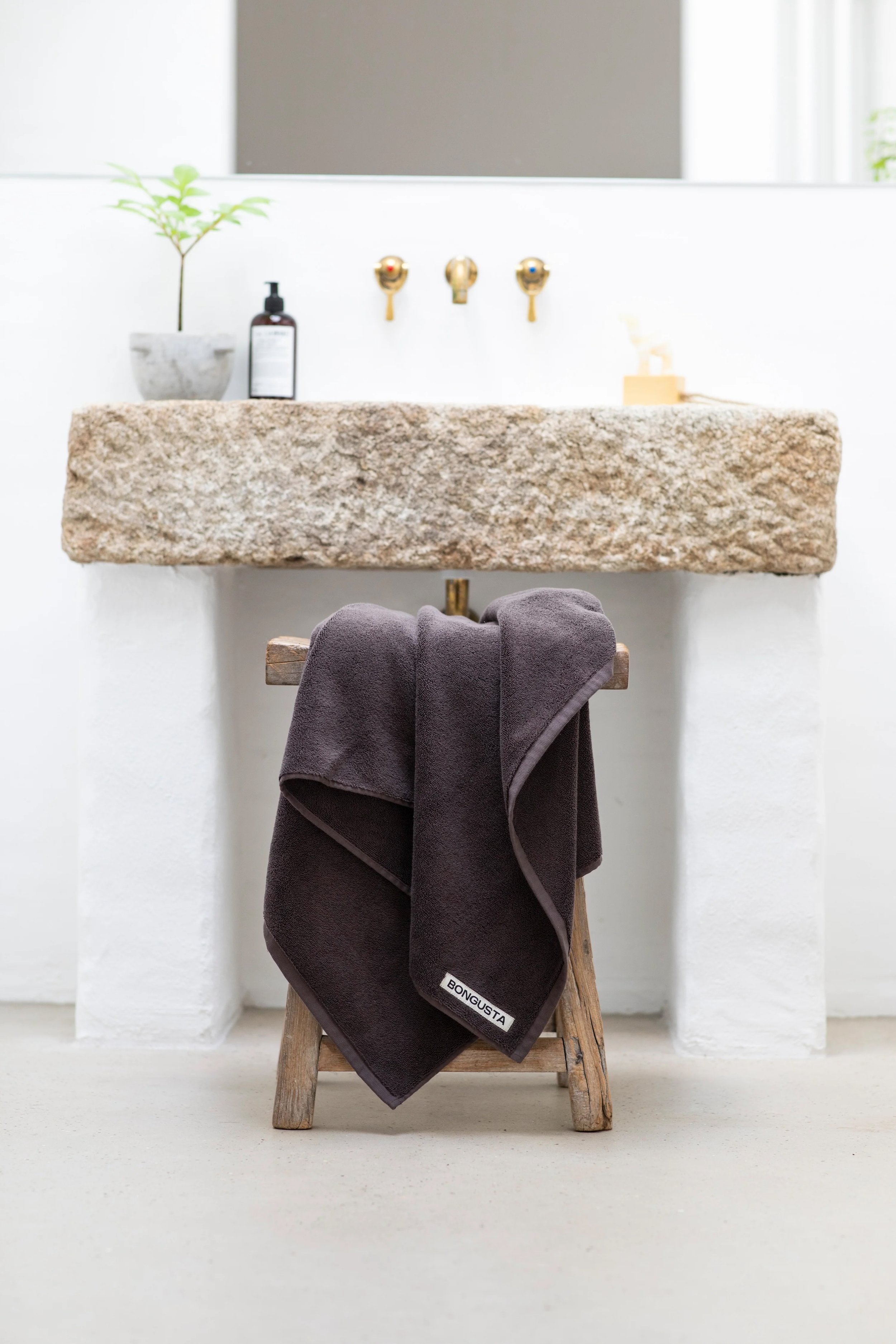 Bongusta_Solid_Towels_016_Lifestyle.jpeg