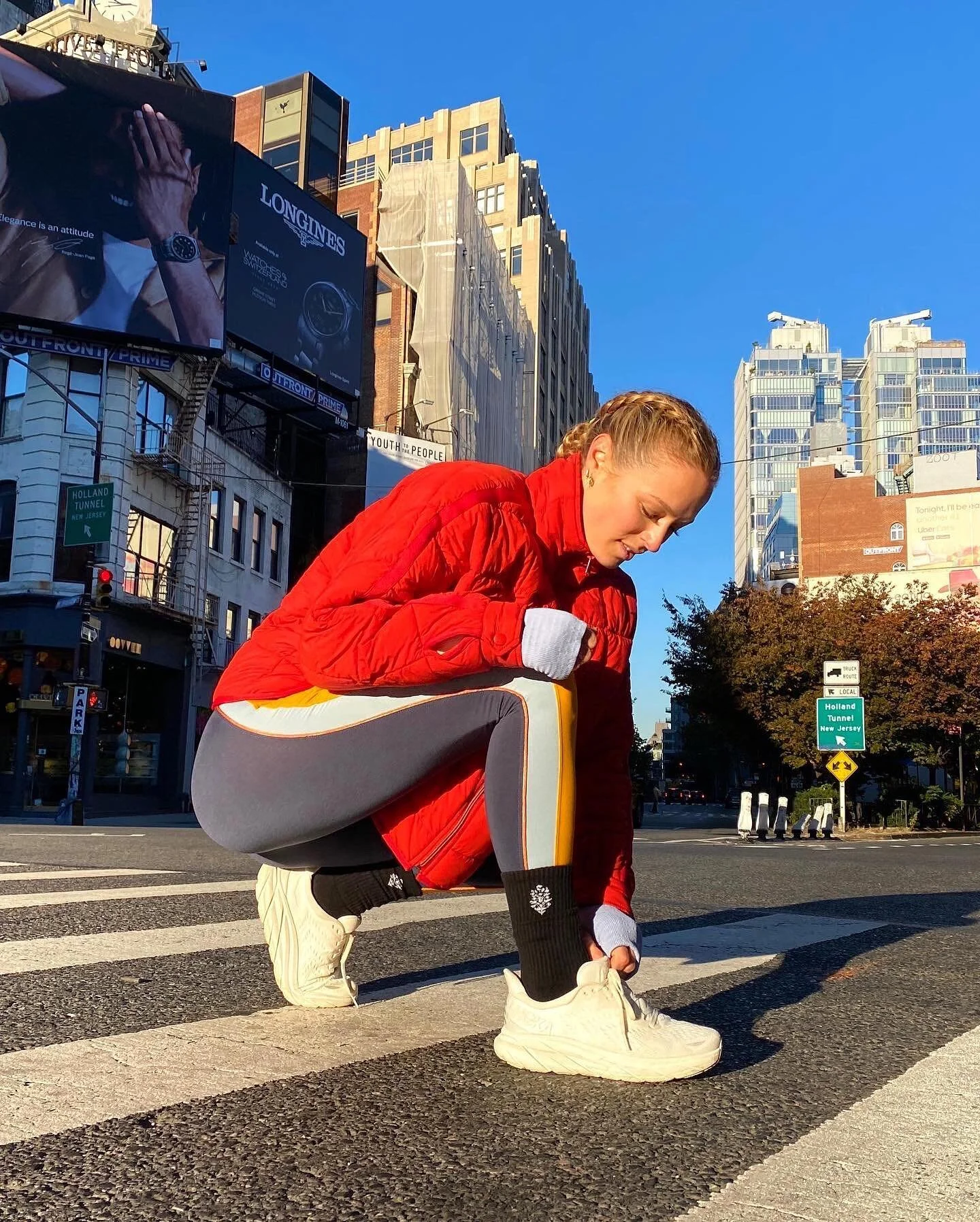 Geared up 👟 and ready for @bostonmarathon! One month out&hellip; 🎉

@fpmovement @hoka