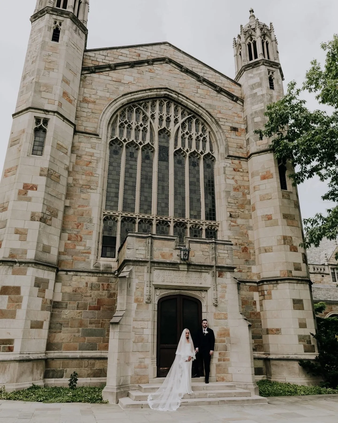 Cara &amp; Jack&rsquo;s day was pure magic. ✨ A morning filled with ease, a ceremony full of heart, and the magical glow at the Law Quad. Each image tells a story of their love. So grateful I got to capture their love with such effortless style and g