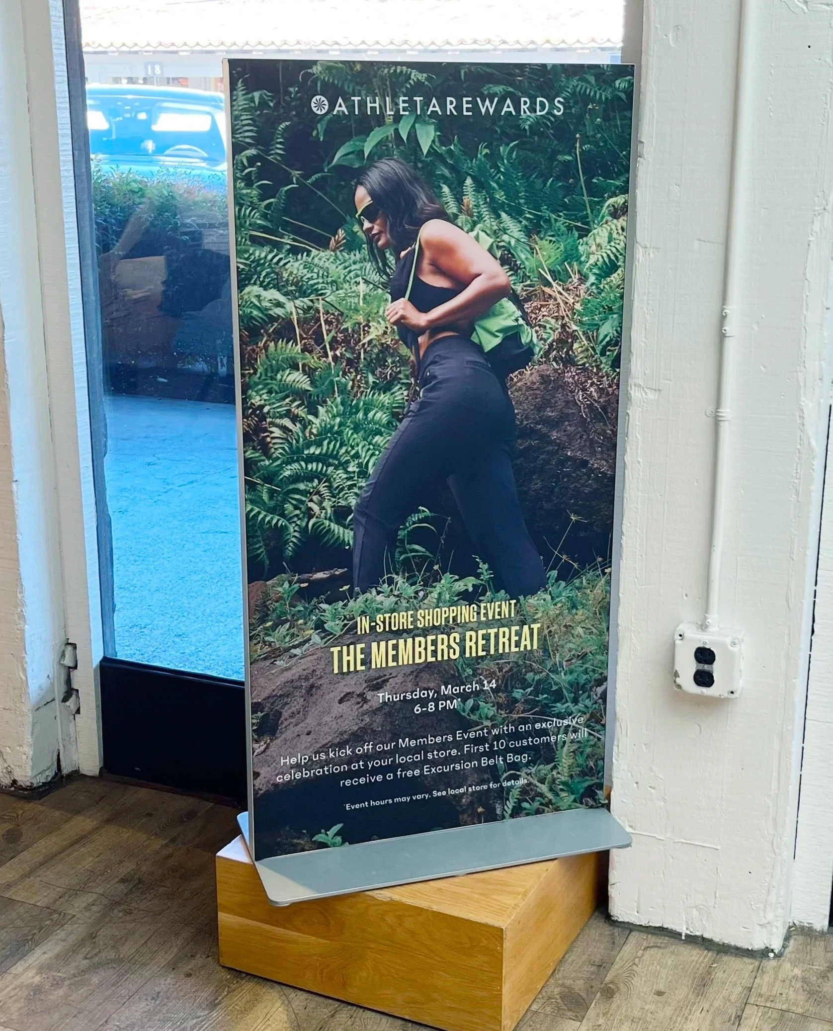 2'x4' Fabric Sign In Situation