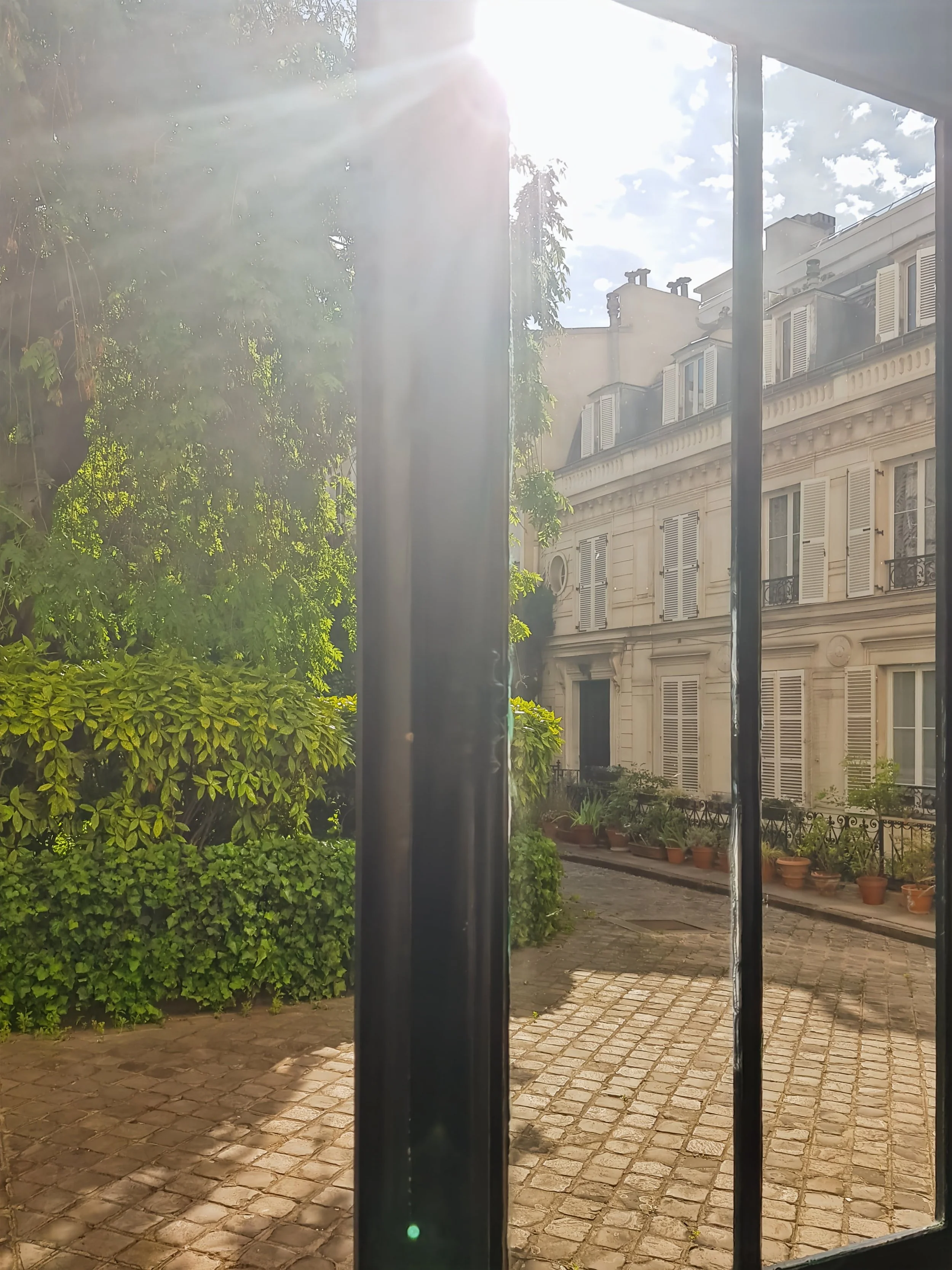cour intérieure appartement paris.jpg