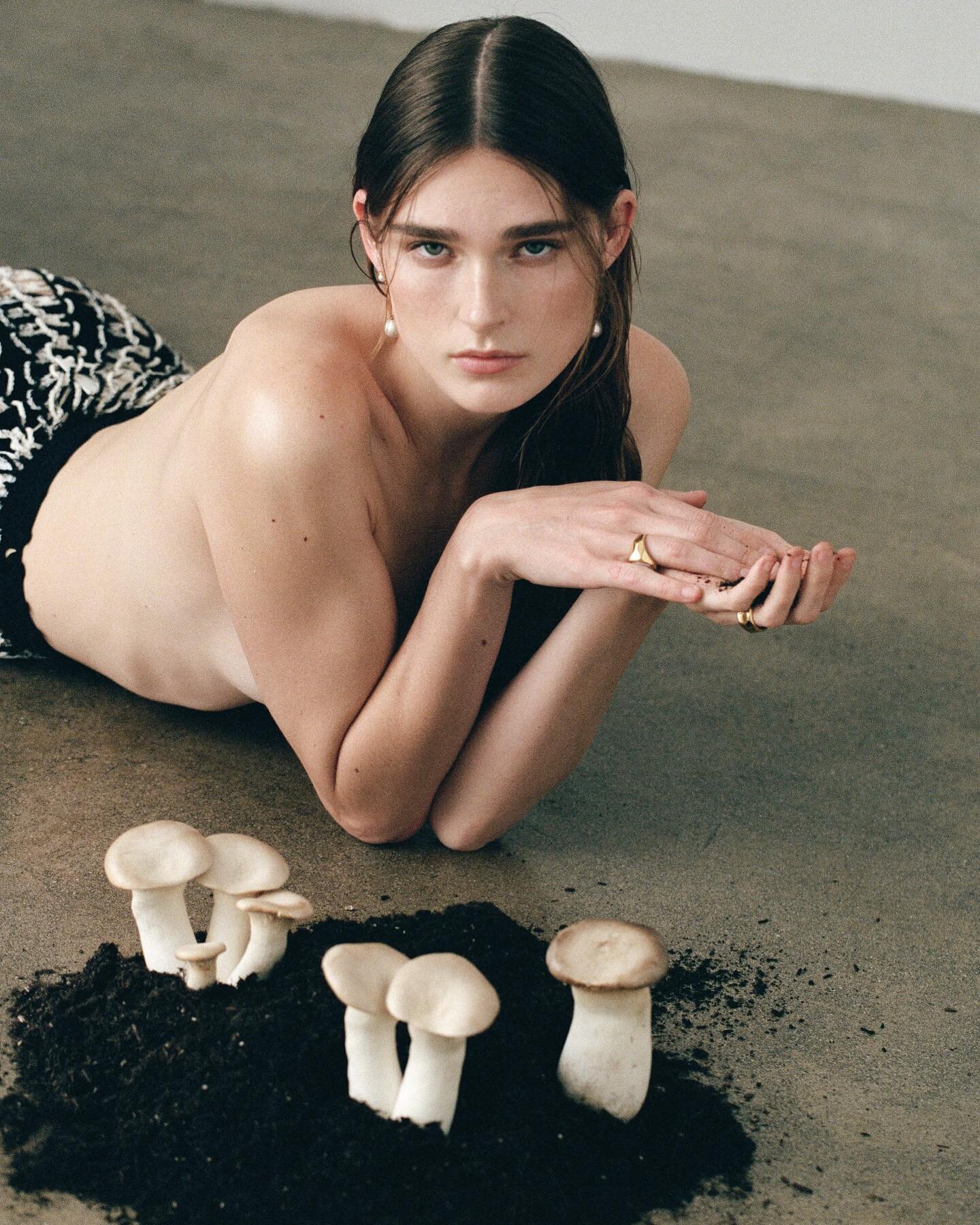 Down to Earth 🍄 
⠀⠀⠀⠀⠀⠀⠀⠀⠀
A shroomy editorial #shotatpepper by @claireleahy for @one_magazine, featuring @katyokane.
⠀⠀⠀⠀⠀⠀⠀⠀⠀
Special credits &amp; thanks for visiting our studio: 

Stylist @hannahhauge
Prop Stylist @sofiabrancokraft
Makeup @lilly