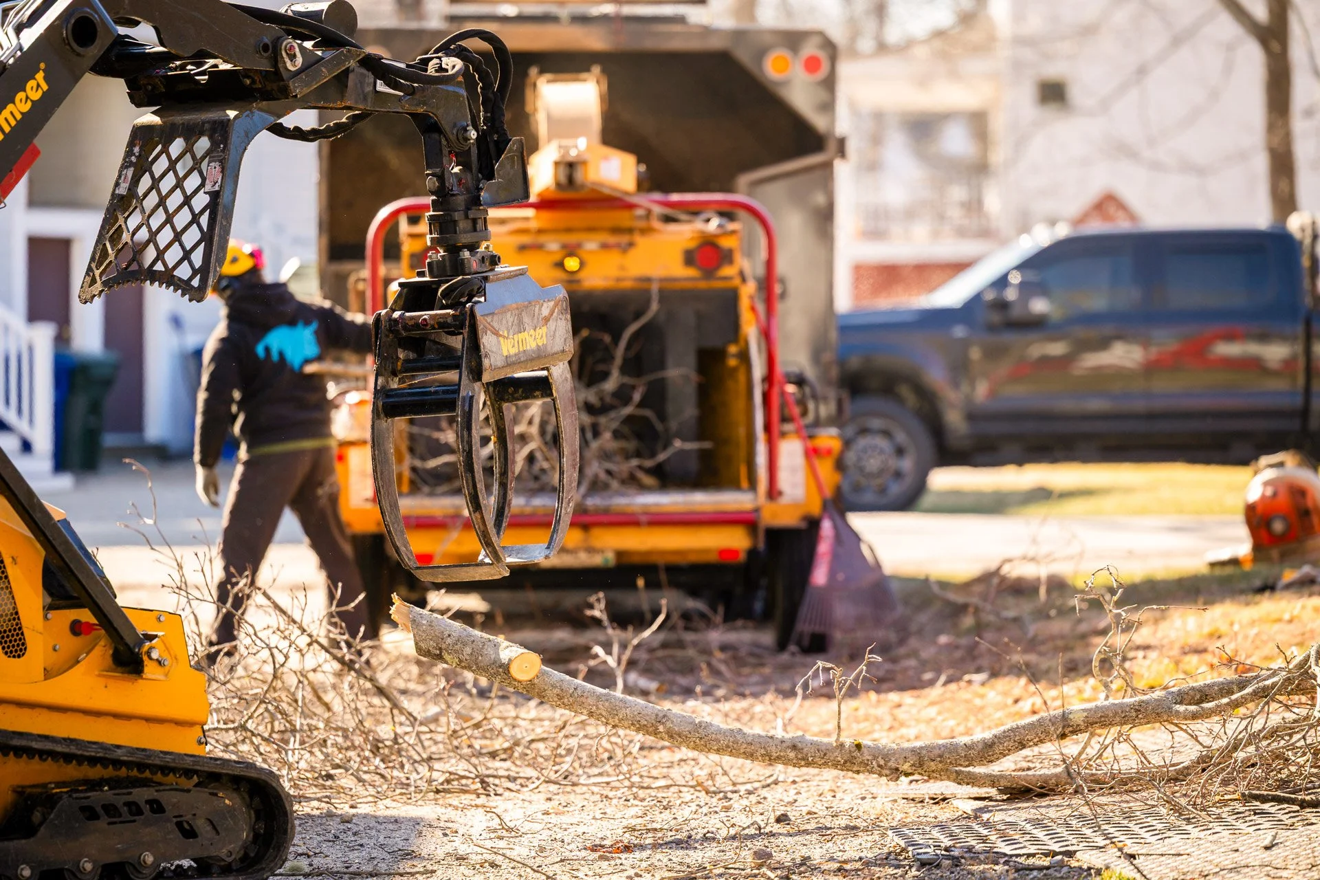 grapple-and-chipper_web.jpg