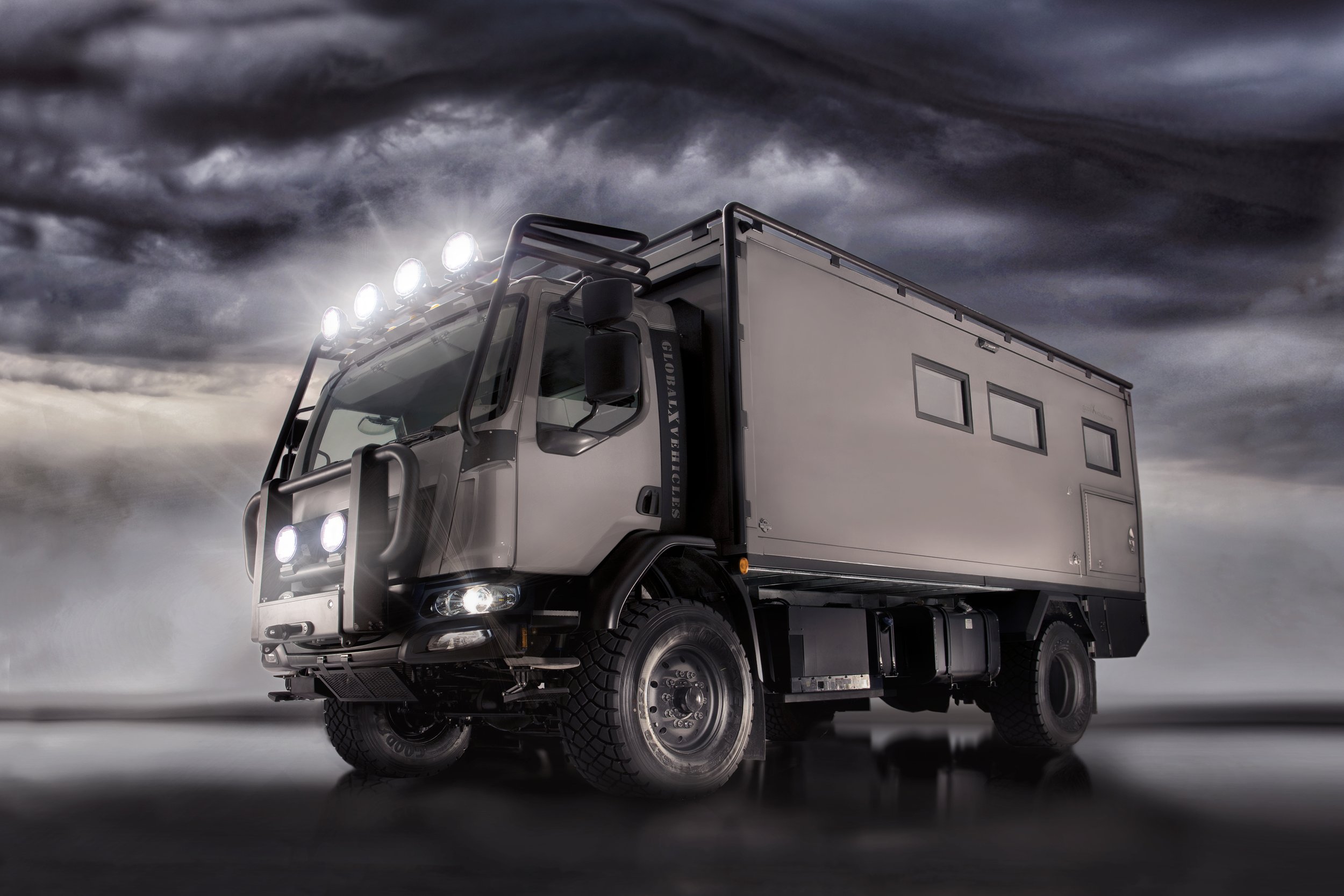 FINALDrivers Low flood8 lights foreground atmosphere tcmescale3corrected logoflathor GOS2(1).jpg