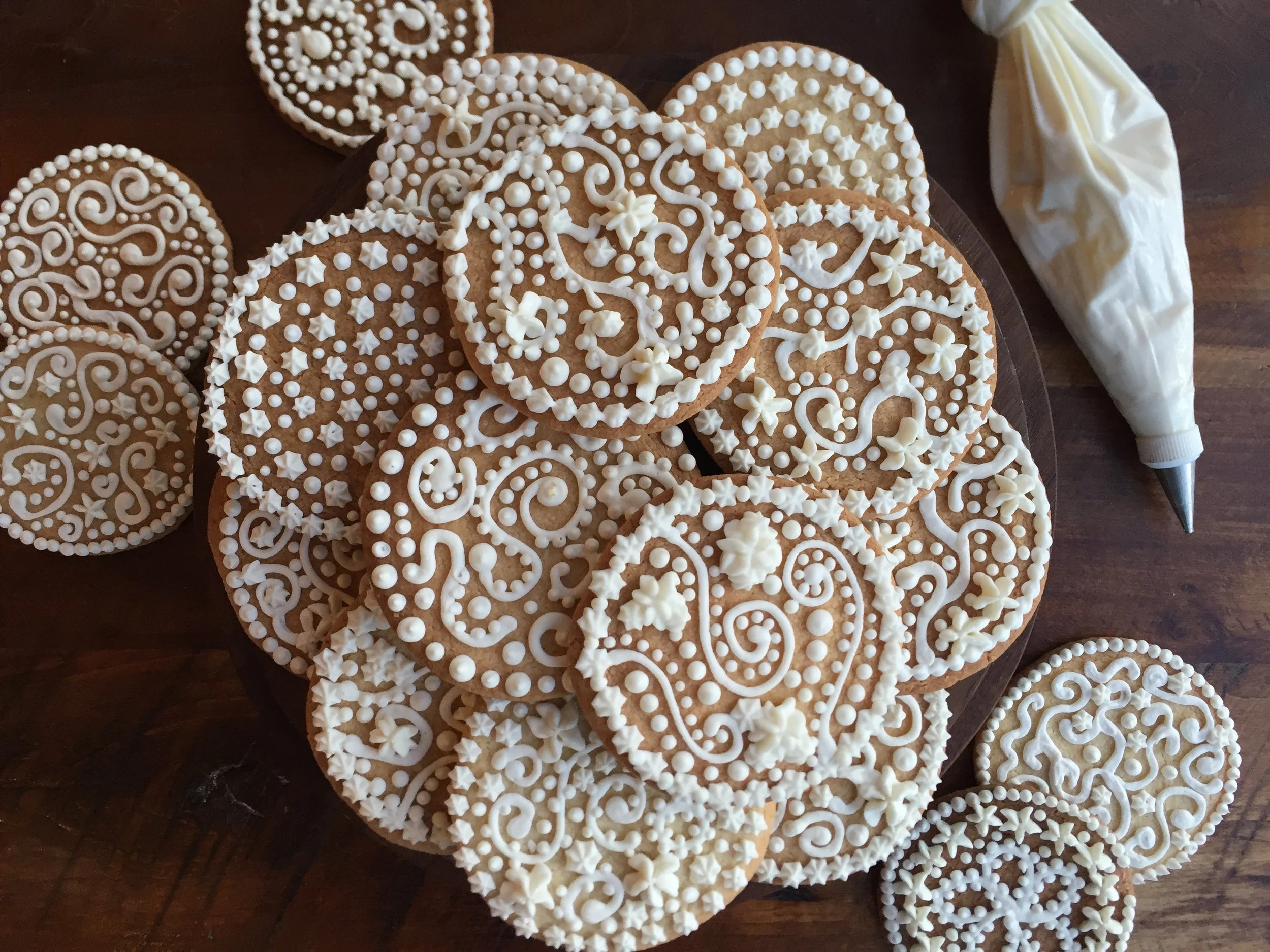 Intricate lace cookies, free hand decoration, royal icing, 2015