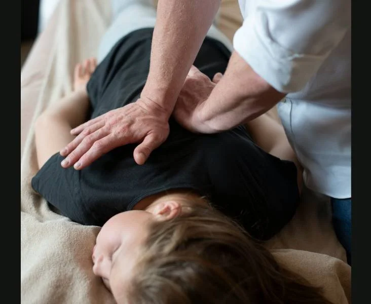 When to Consider a Family Chiropractor: Finding the Right Fit for Your Growing Family