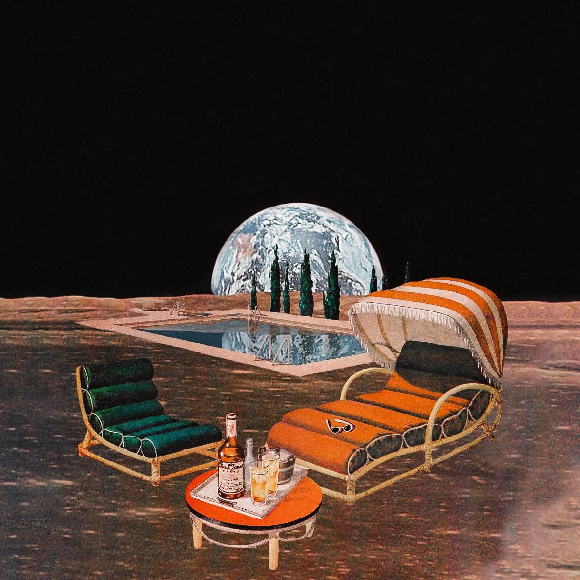 "Moon Lounge"