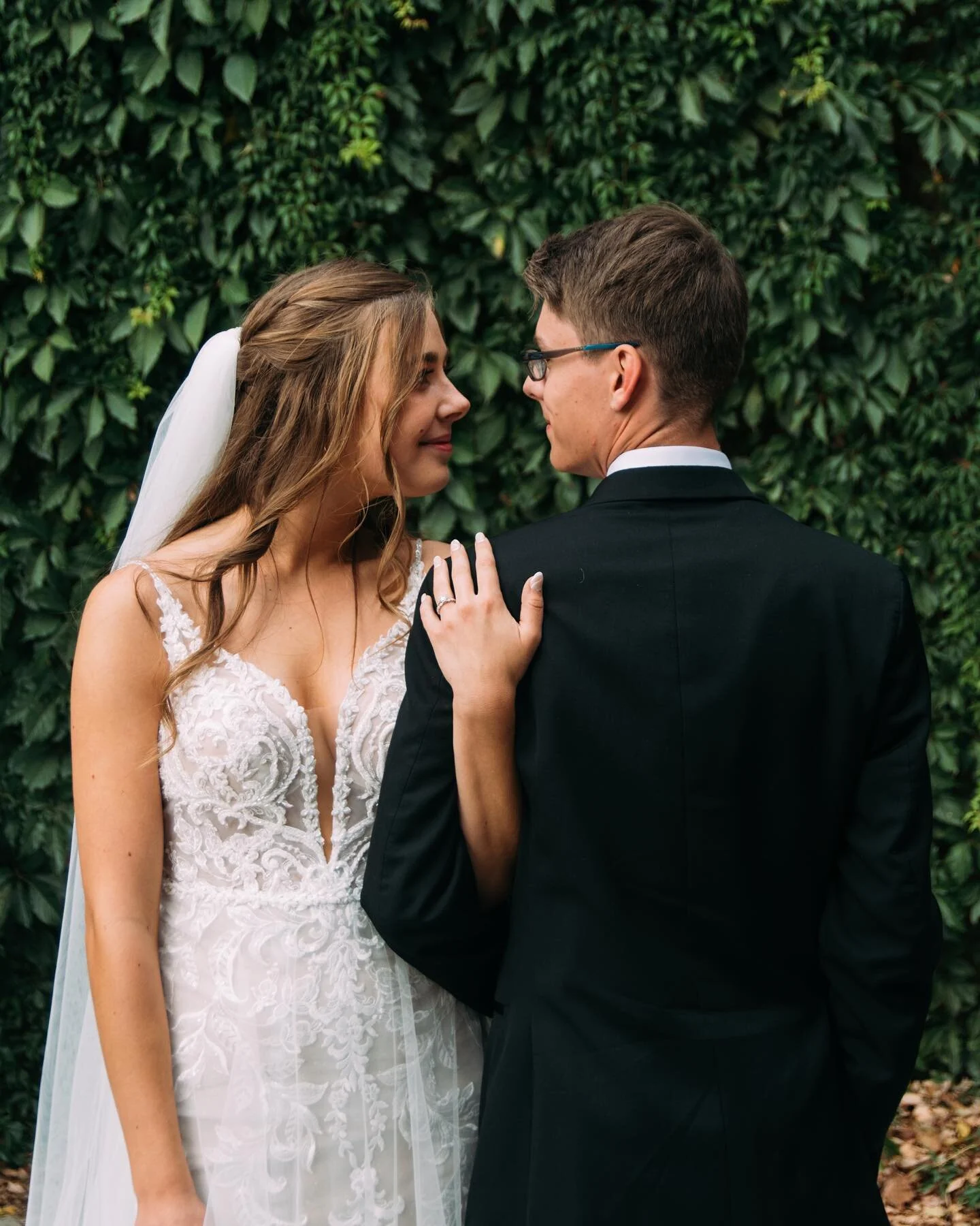 Long weekend calls for a wedding.
Congrats to the bride and groom!