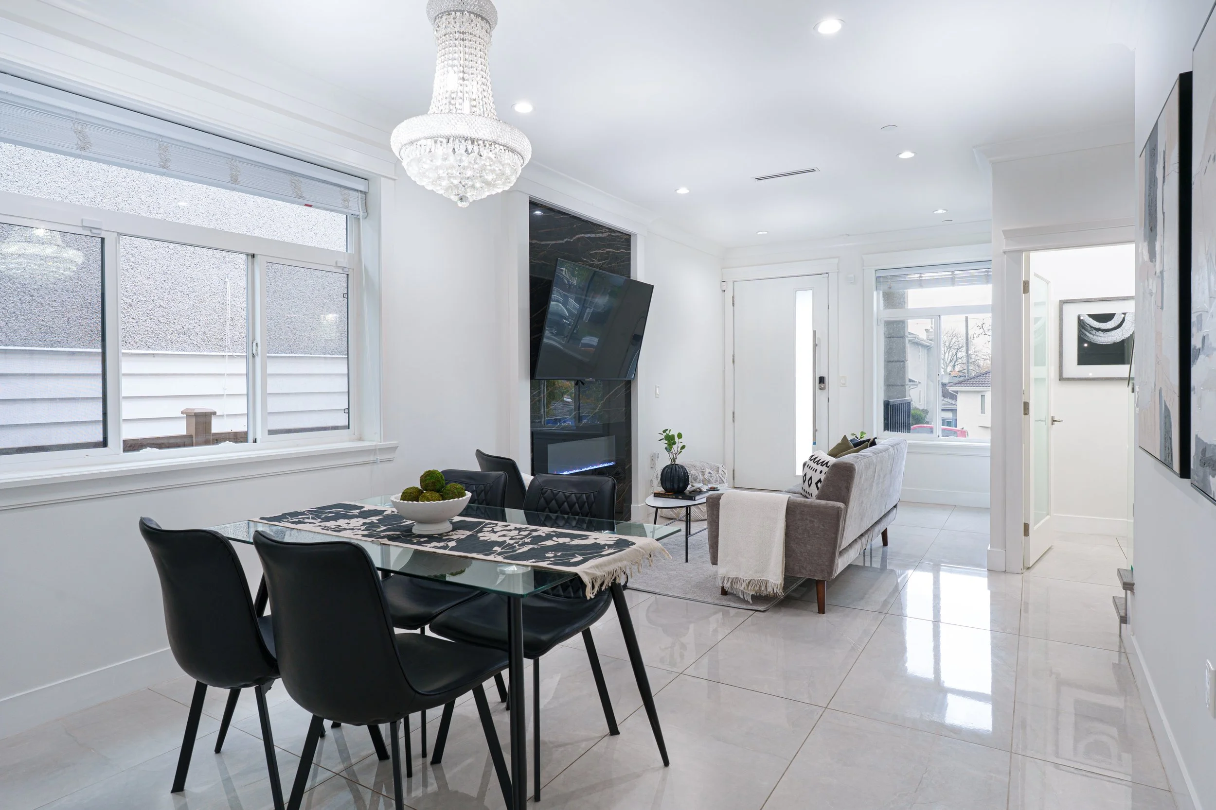 3216 Vimy Crescent MLS Res-2.jpg