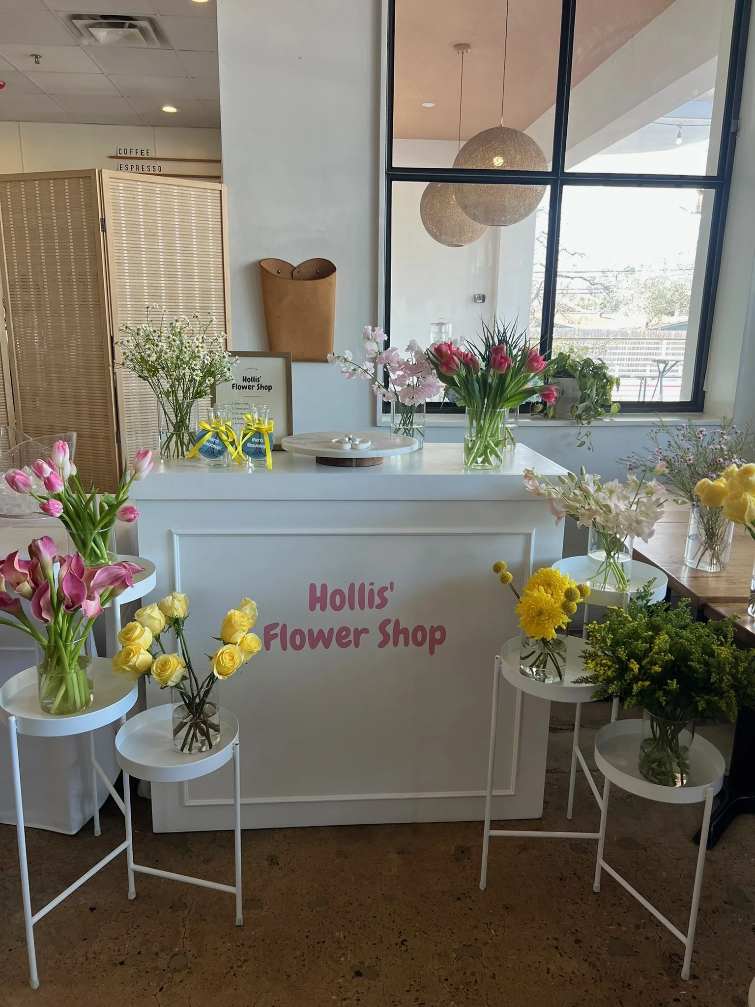 Madeline Themed Bud Vase Bar