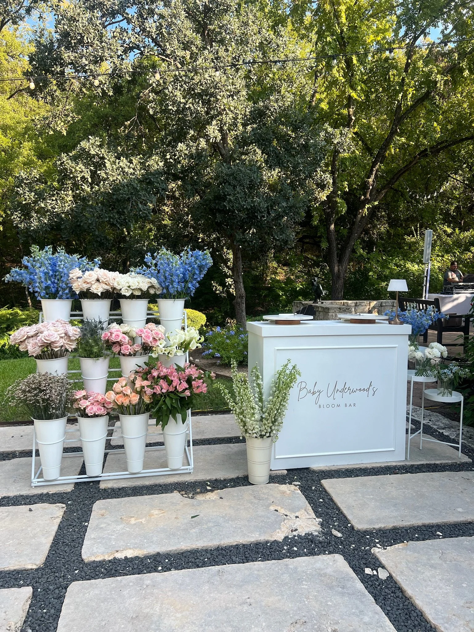 Bud Vase Bar at Umlauf Sculpture Garden