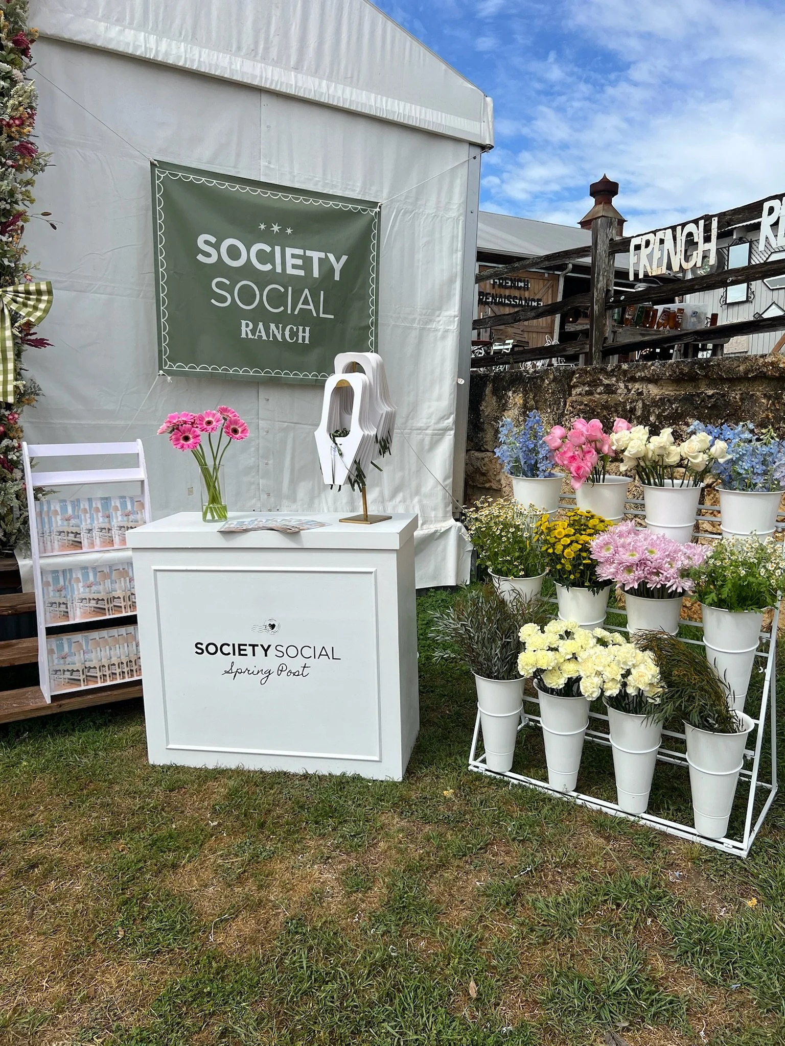 FlowerBarAustin_BouquetBar_SocietySocial2.JPG