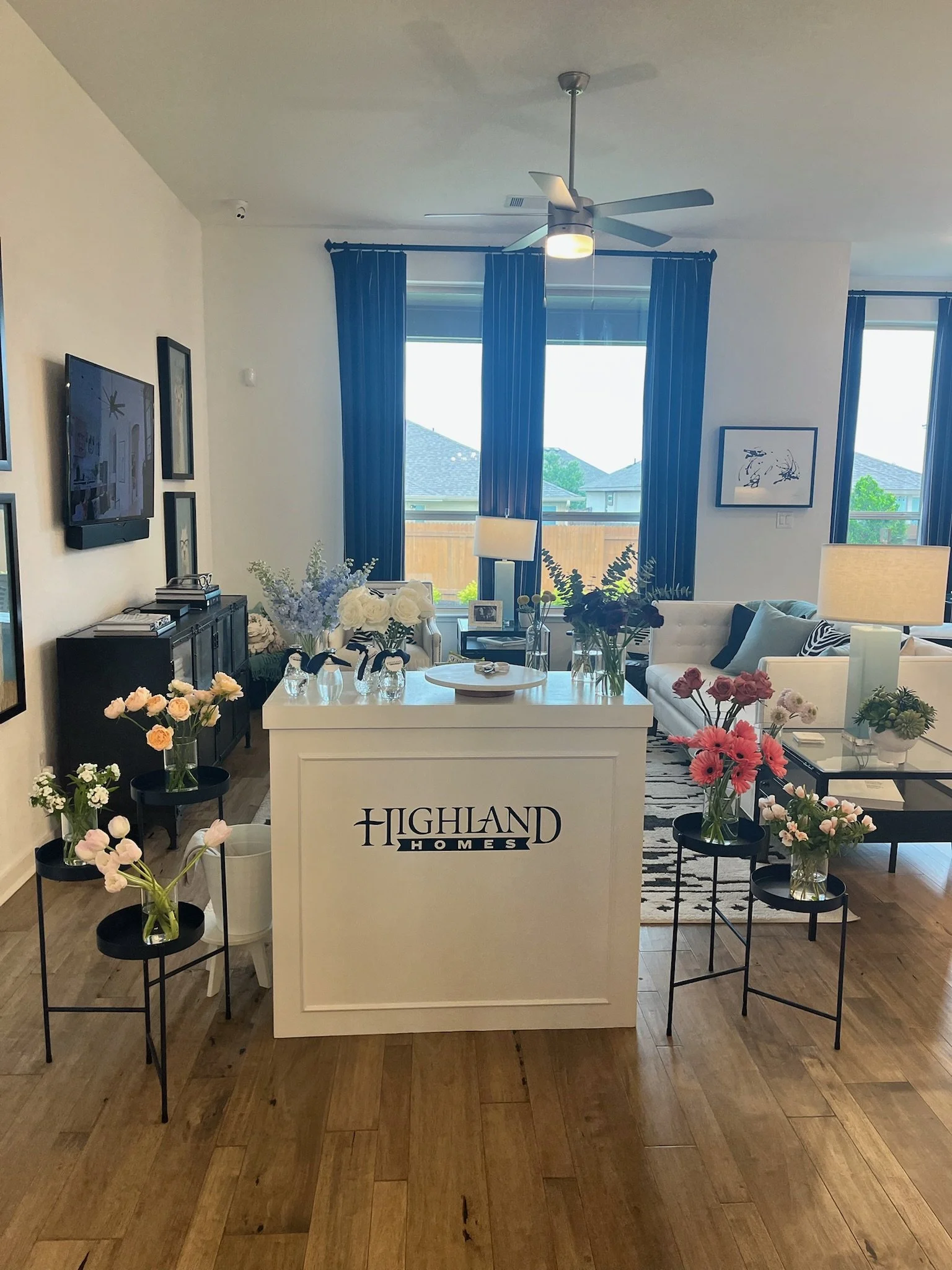 Bud Vase Bar for Highland Homes