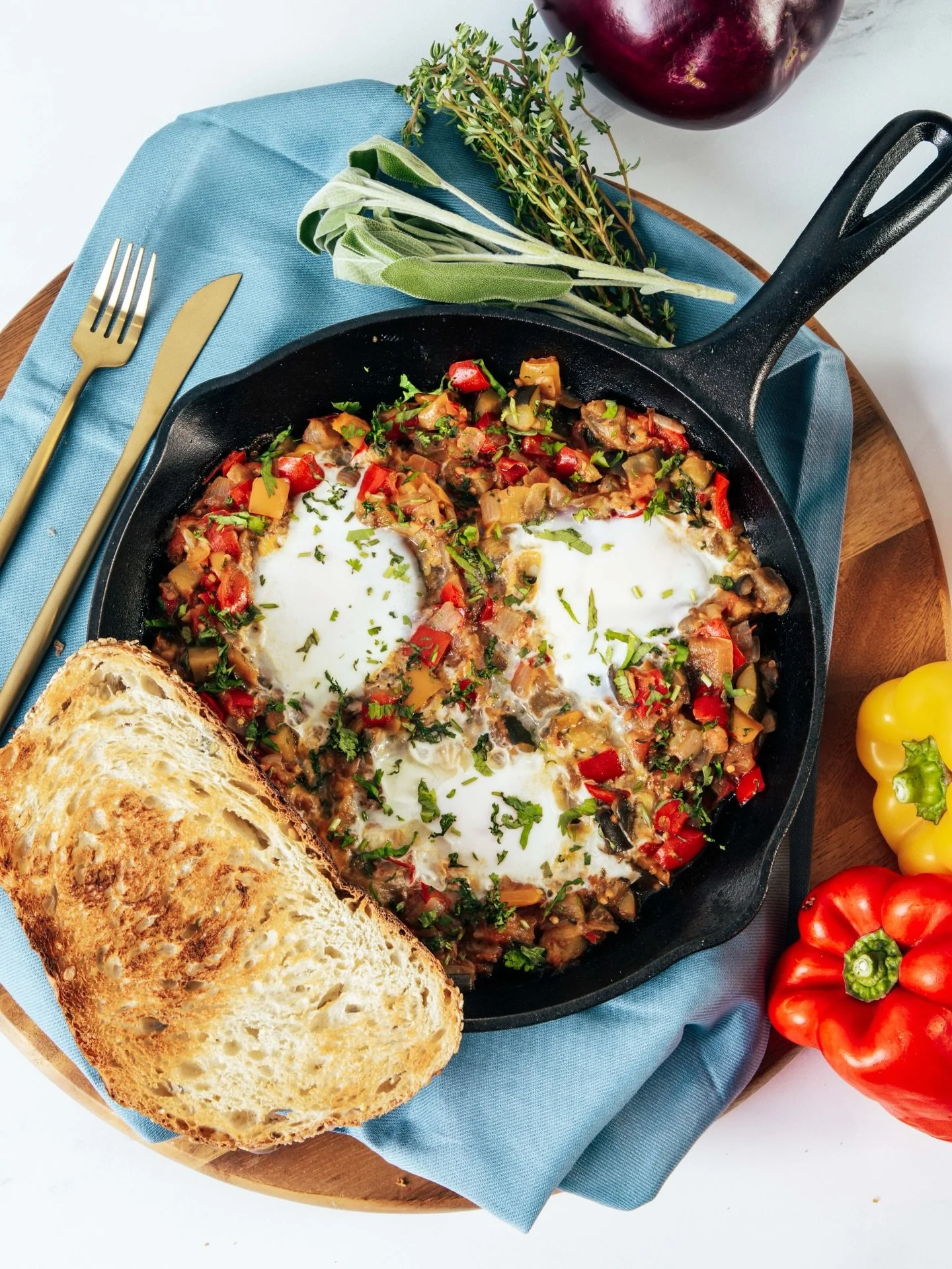 New this week at Ludivine Paris 🌸
The Ratatchouk for brunch, Rose Macarons, and Marble Cake.

Available in store and online.
Come discover them this weekend 👀