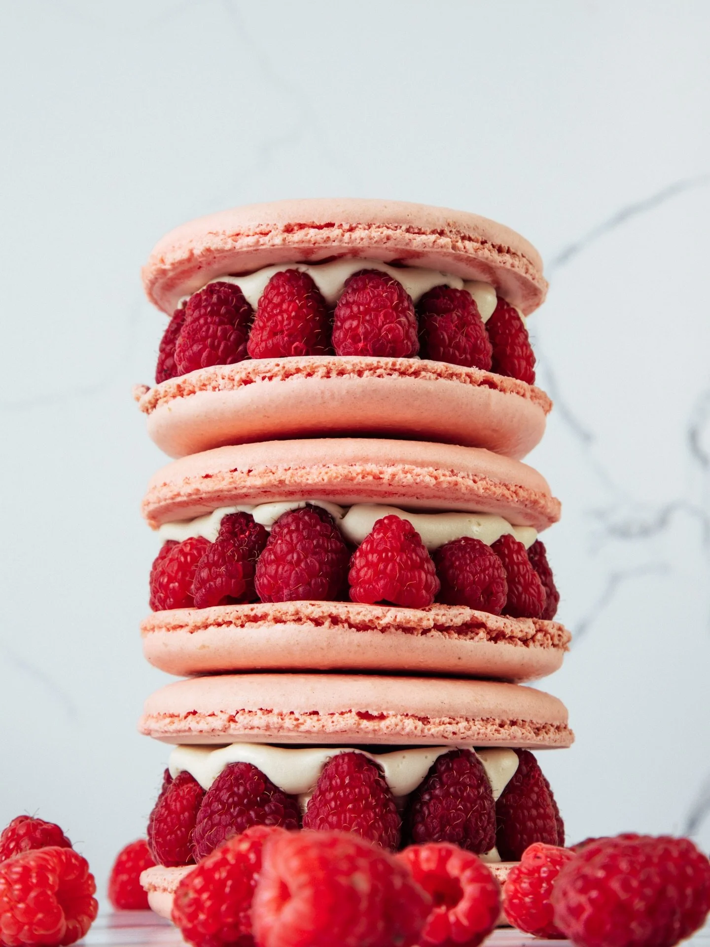 The Sweet Ludivine 💗
Raspberry, vanilla cream, fresh berries&hellip; 

Go solo or go big, available in individual or party size 😏

#macaronlover #raspberrydessert #frenchpastry #lafoodie