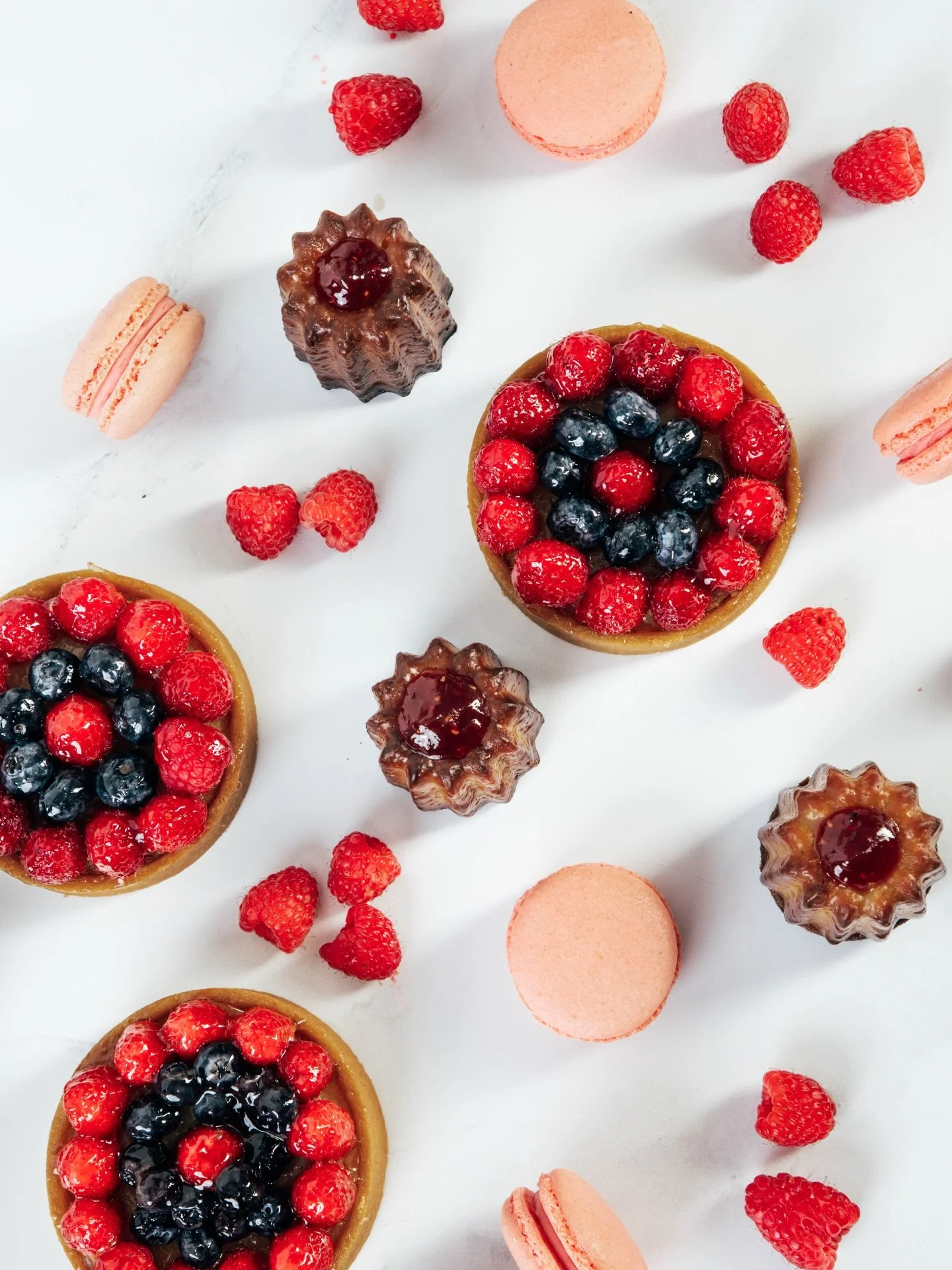 Berry family 🍓🫐
Tart, macarons, canel&eacute;, Sweet Ludivine &mdash; all about berries.

Fresh, vibrant, made daily 😏

 #frenchpastry #lafoodie #dessertlovers